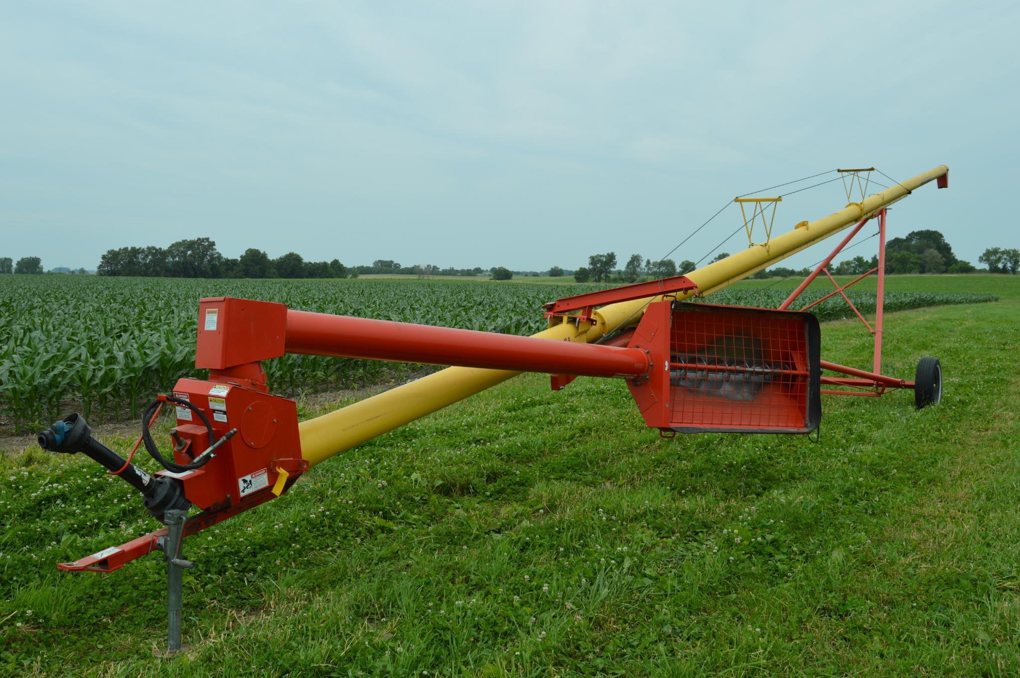 Westfield MK 80-61 8" x 61' hyd. swing away auger