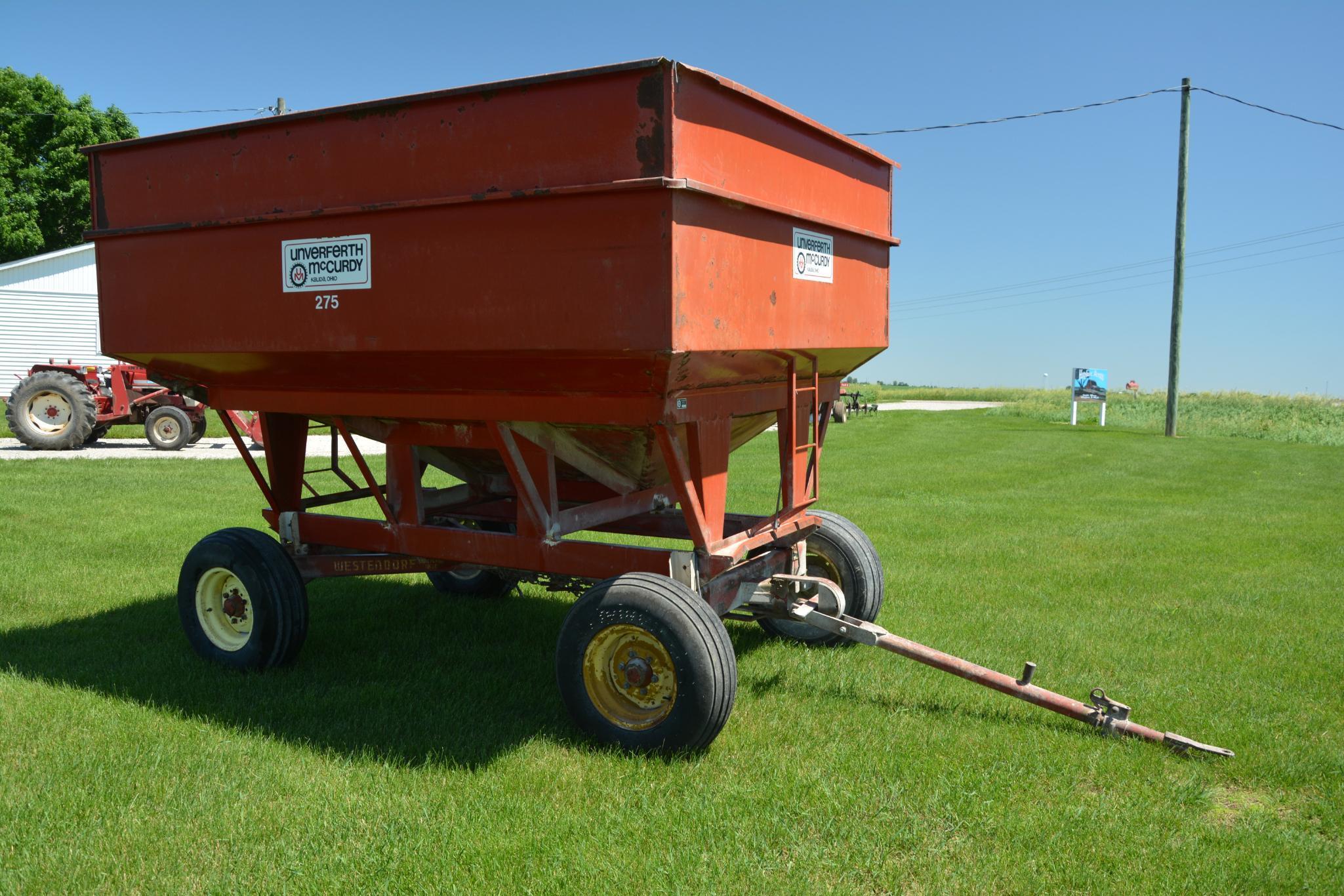 Unverferth 275 bu. gravity wagon