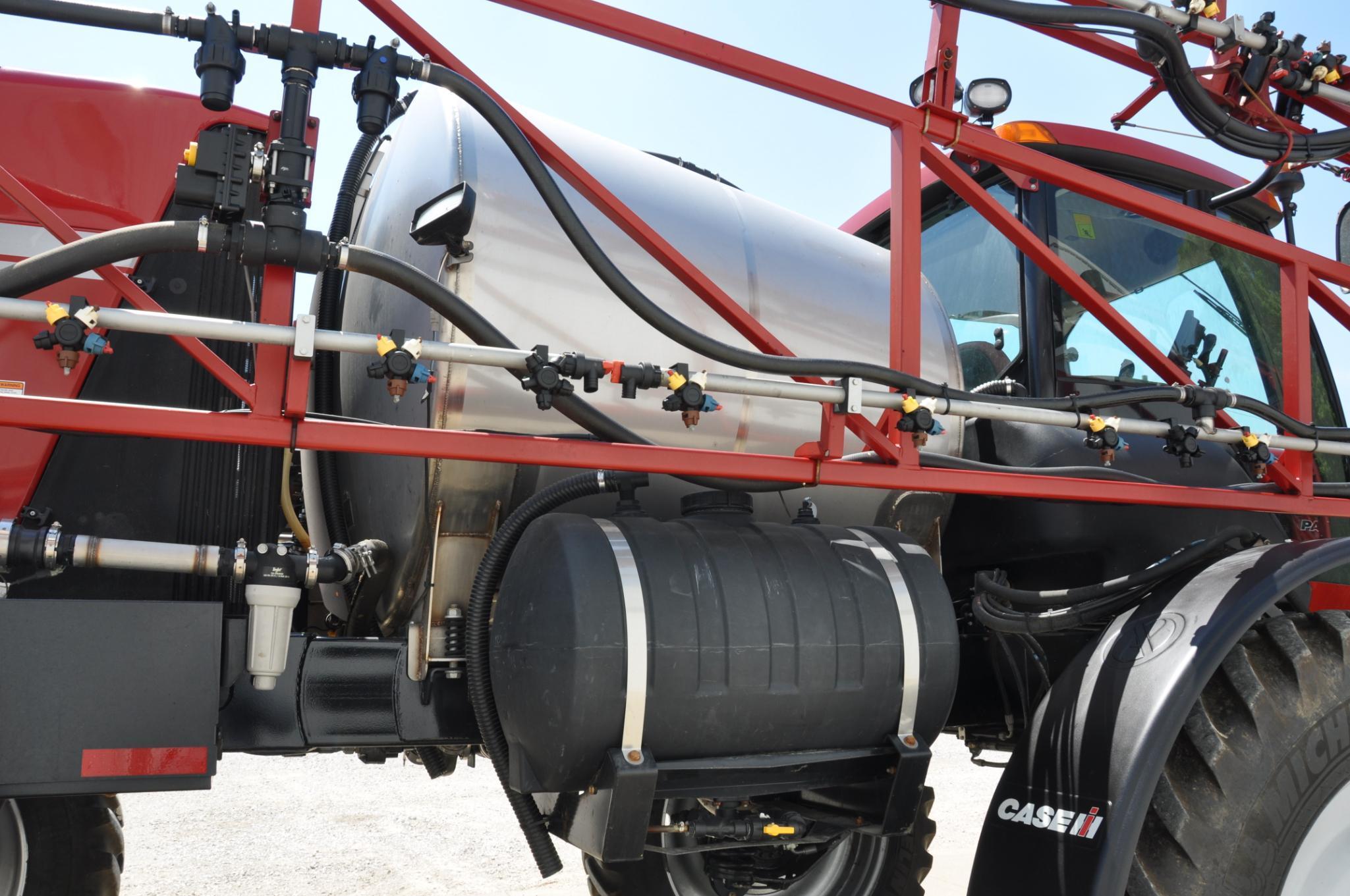 2013 Case-IH 3330 self-propelled sprayer