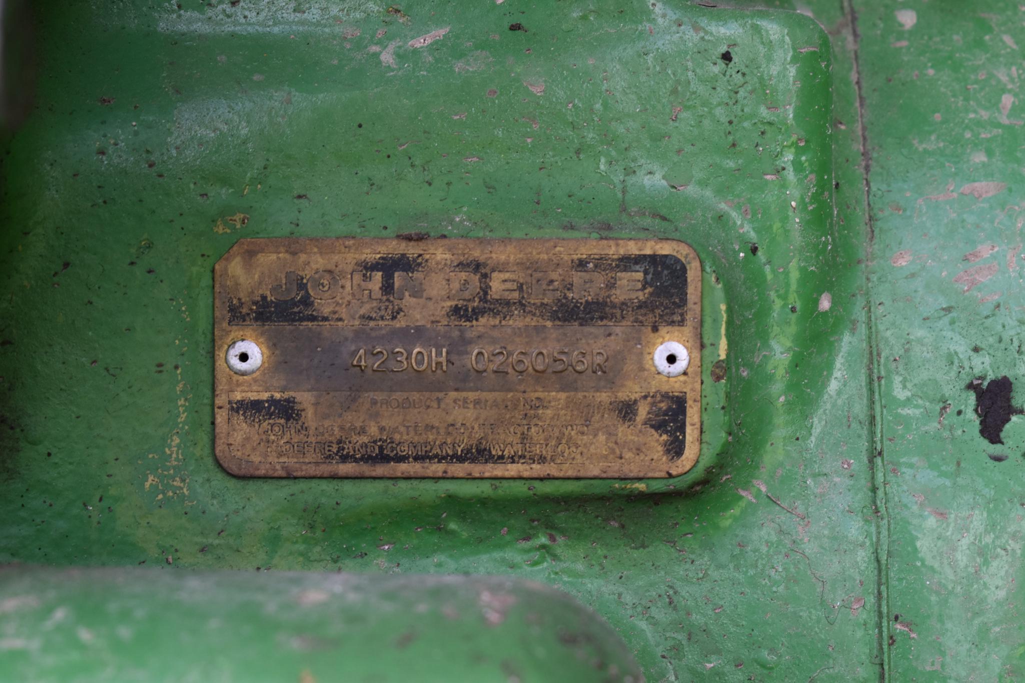 John Deere 4230 MFWD tractor