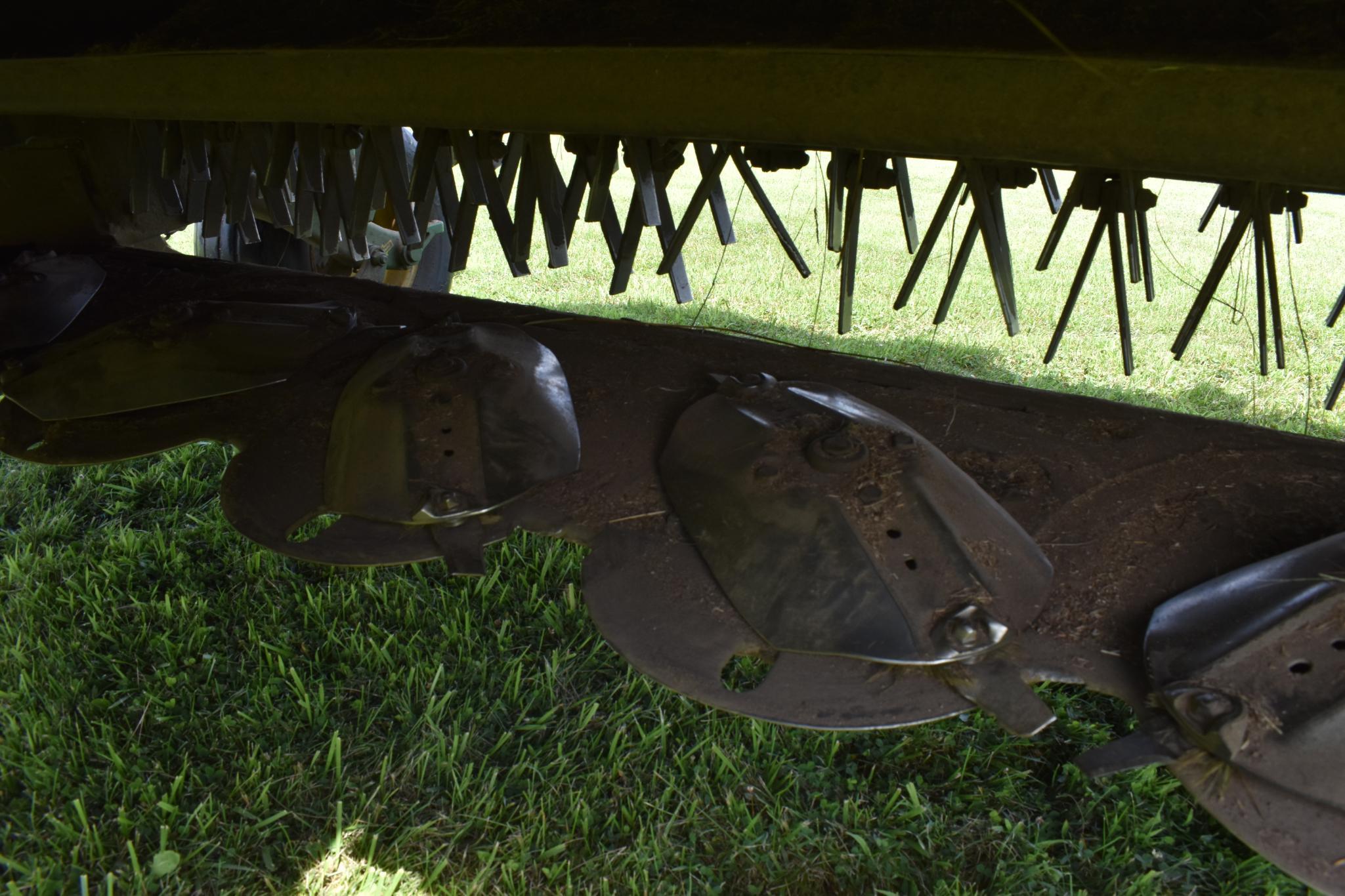 John Deere 946 mower conditioner