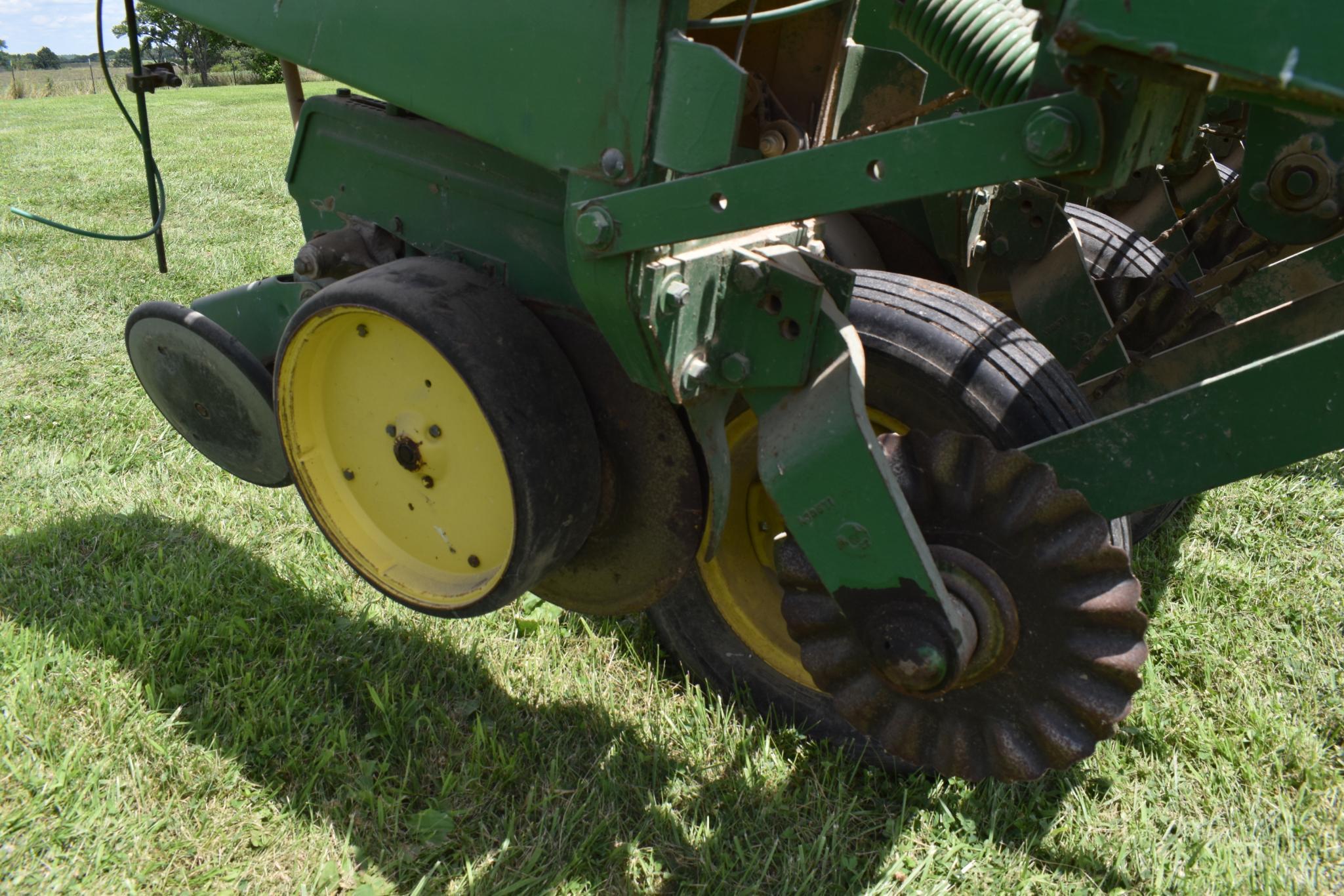 John Deere 7000 6 row 30" planter