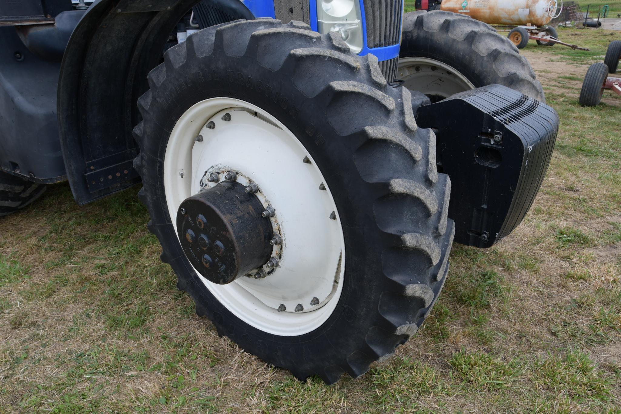 2005 New Holland TG275 MFWD tractor