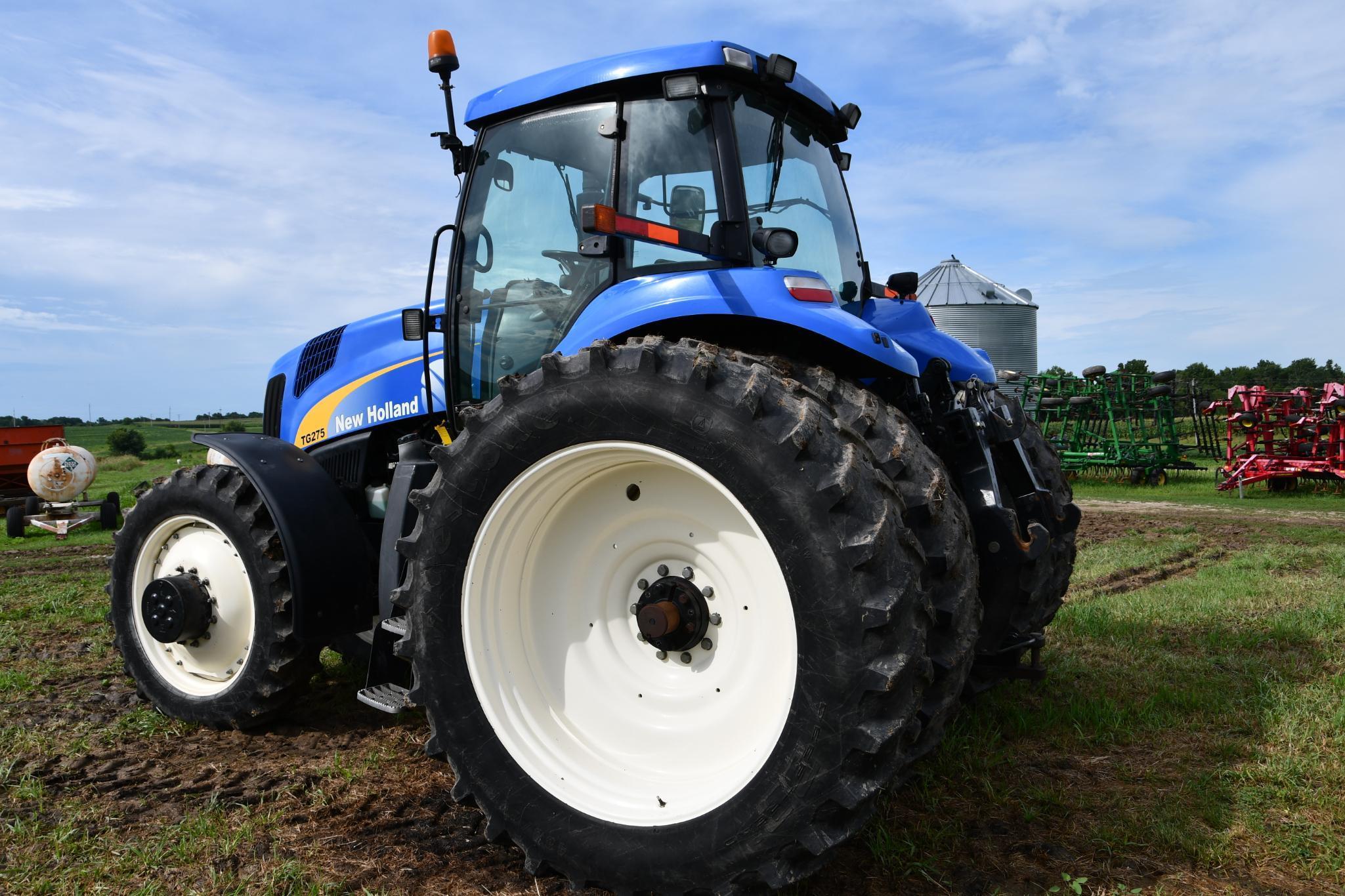 2005 New Holland TG275 MFWD tractor