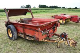 New Holland 513 manure spreader