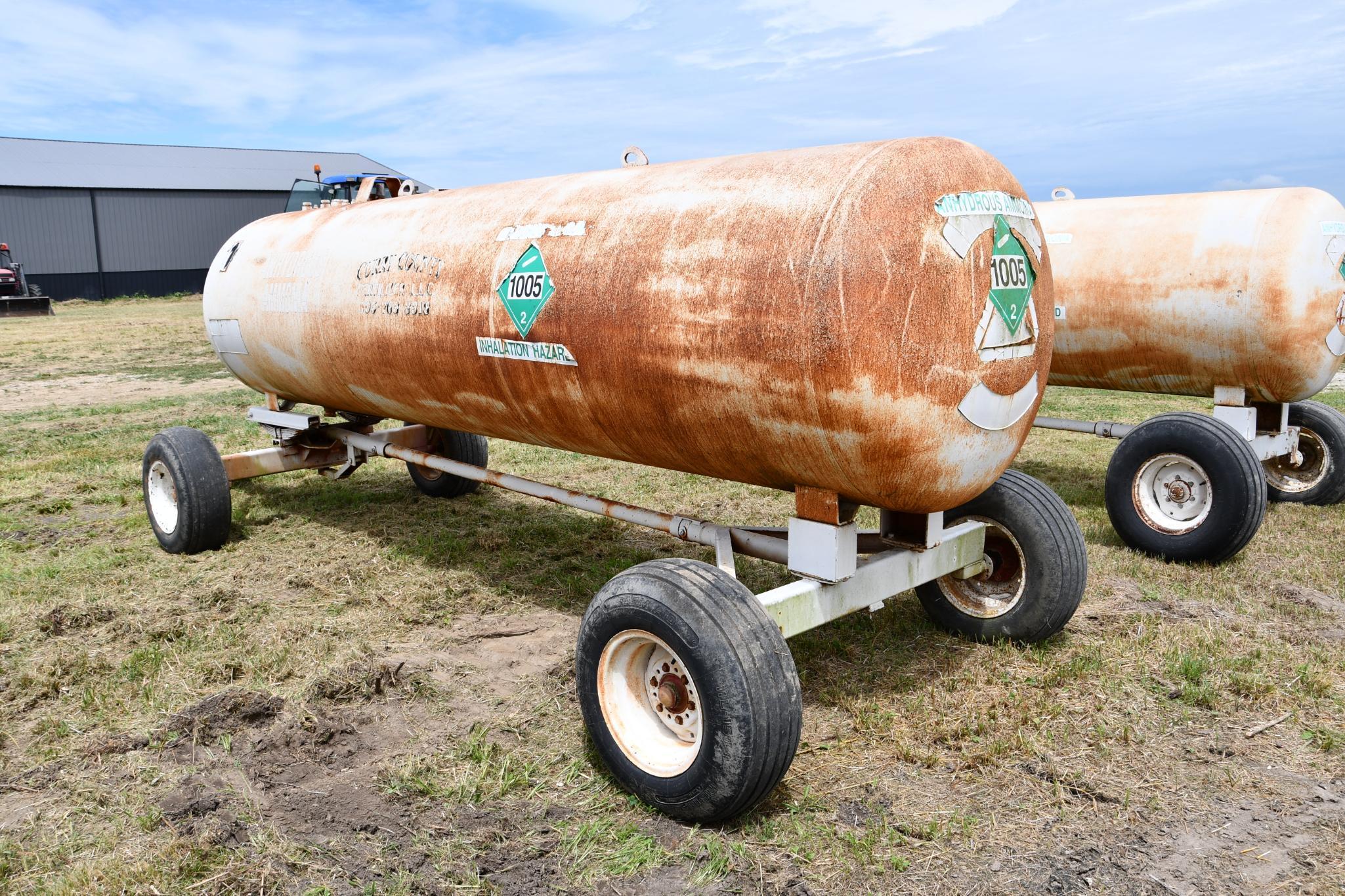 1,450 gal. NH3 tank on gear