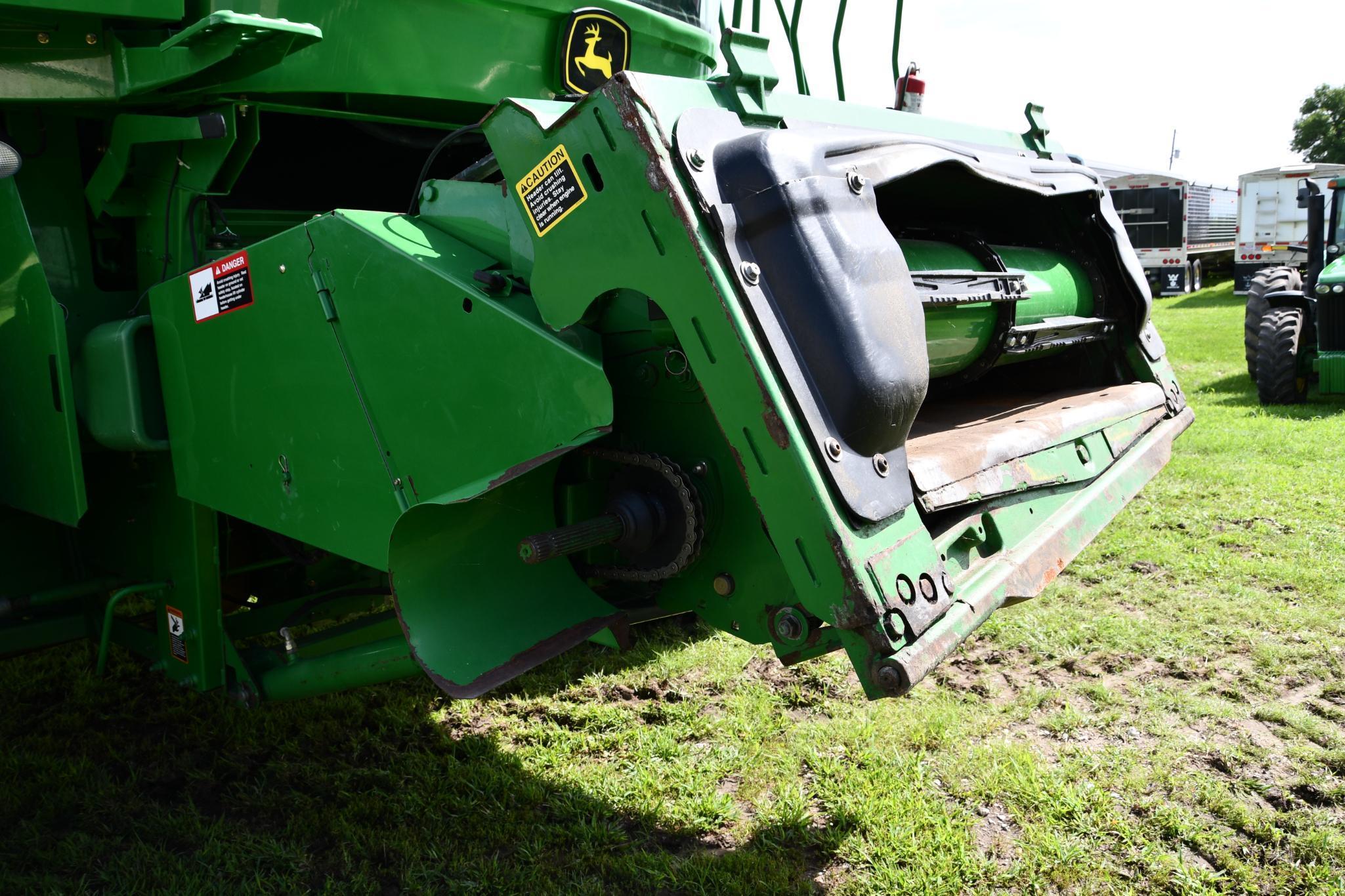 2007 John Deere 9660 STS 4wd combine