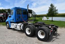 2011 Freightliner Cascadia day cab truck