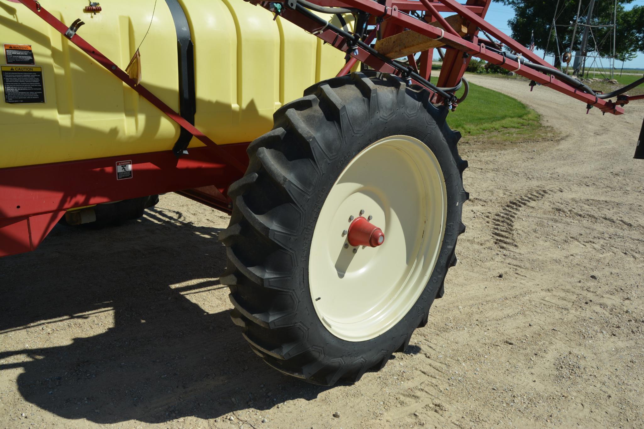 Hardi NAV-1000 "Navigator" 1000 gal. pull type sprayer