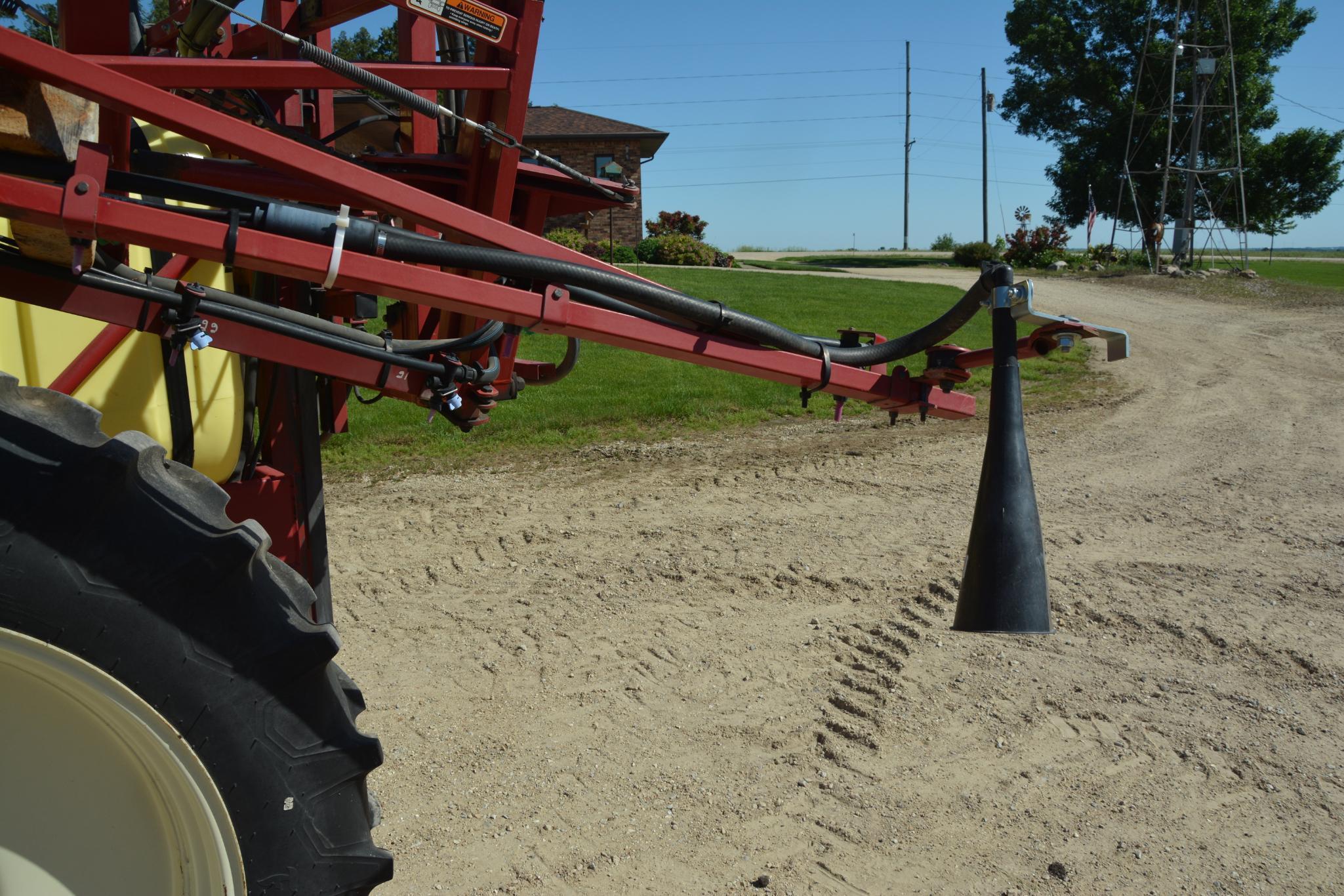 Hardi NAV-1000 "Navigator" 1000 gal. pull type sprayer