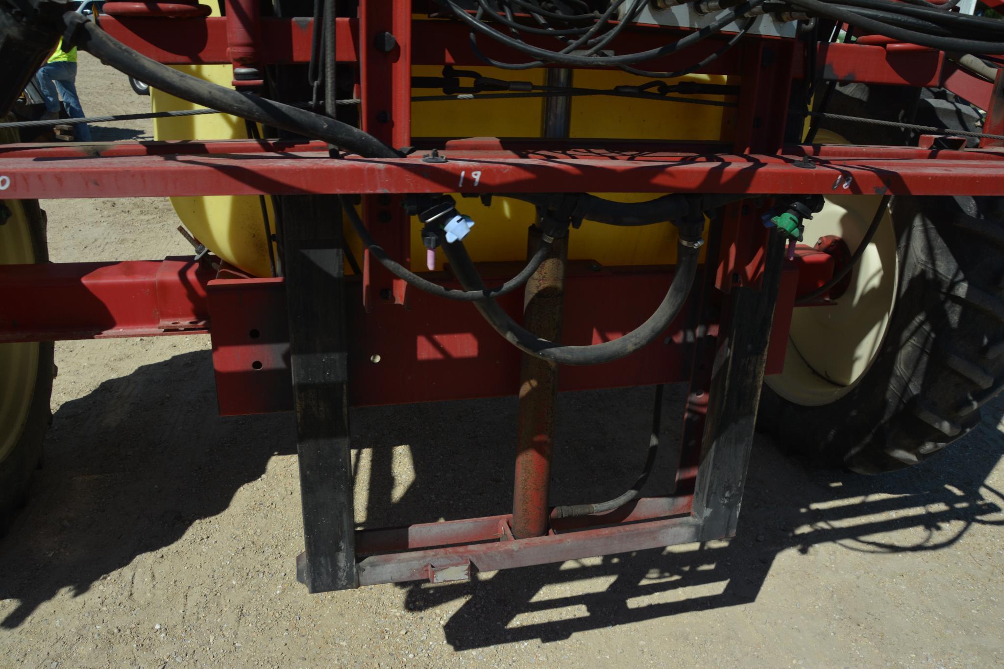 Hardi NAV-1000 "Navigator" 1000 gal. pull type sprayer