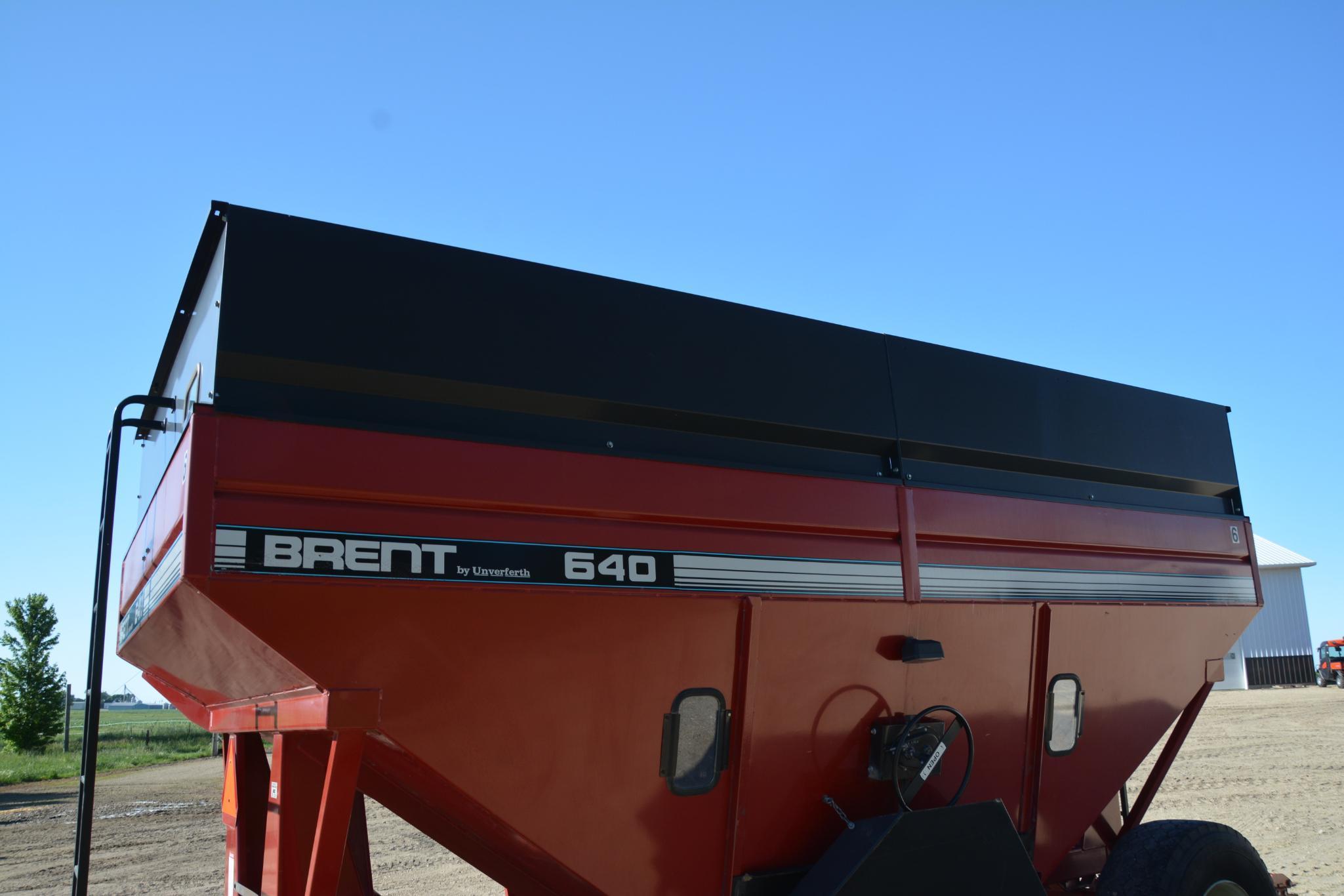 Brent 640 gravity wagon