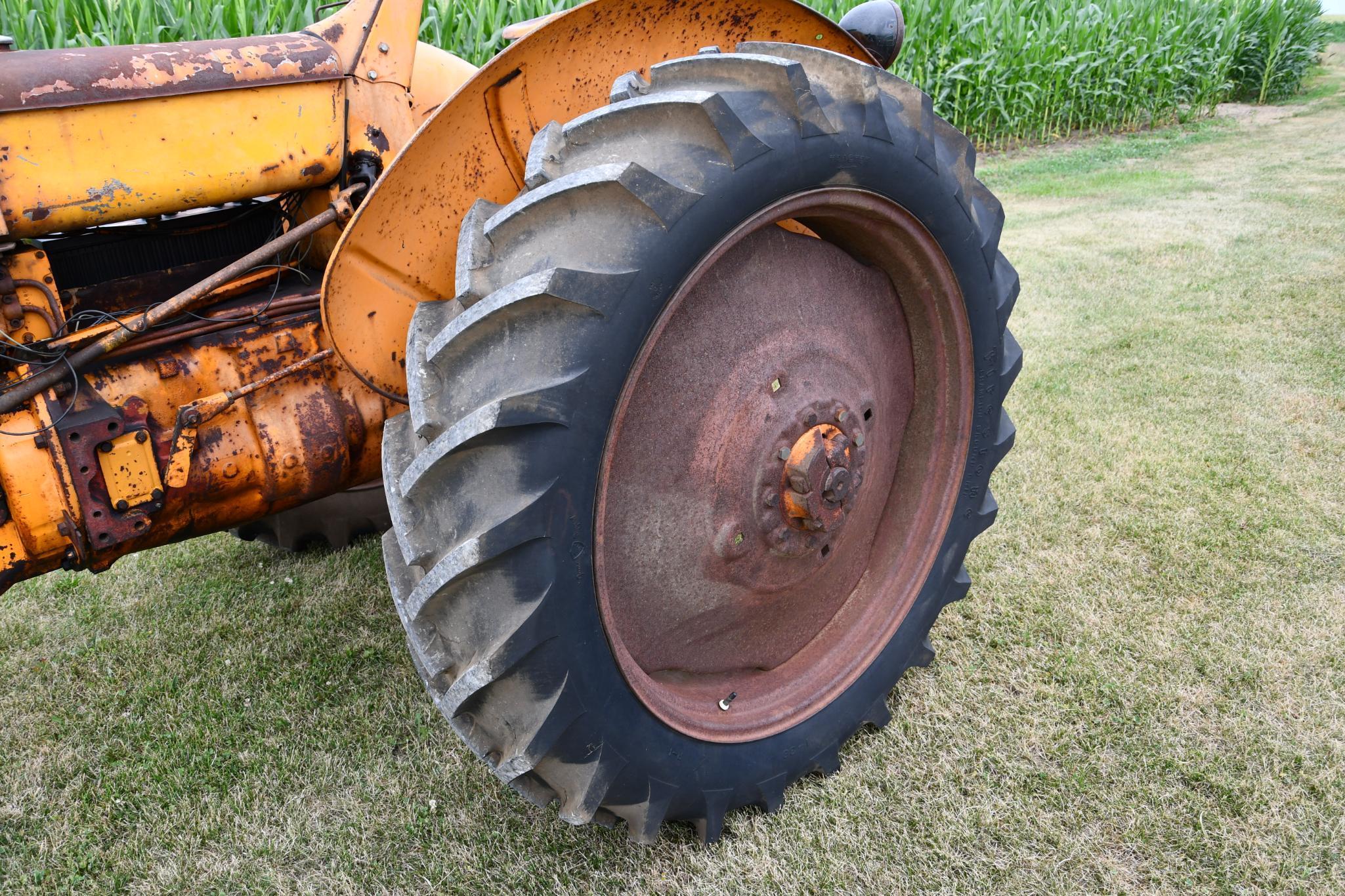 1954 MM ZB tractor