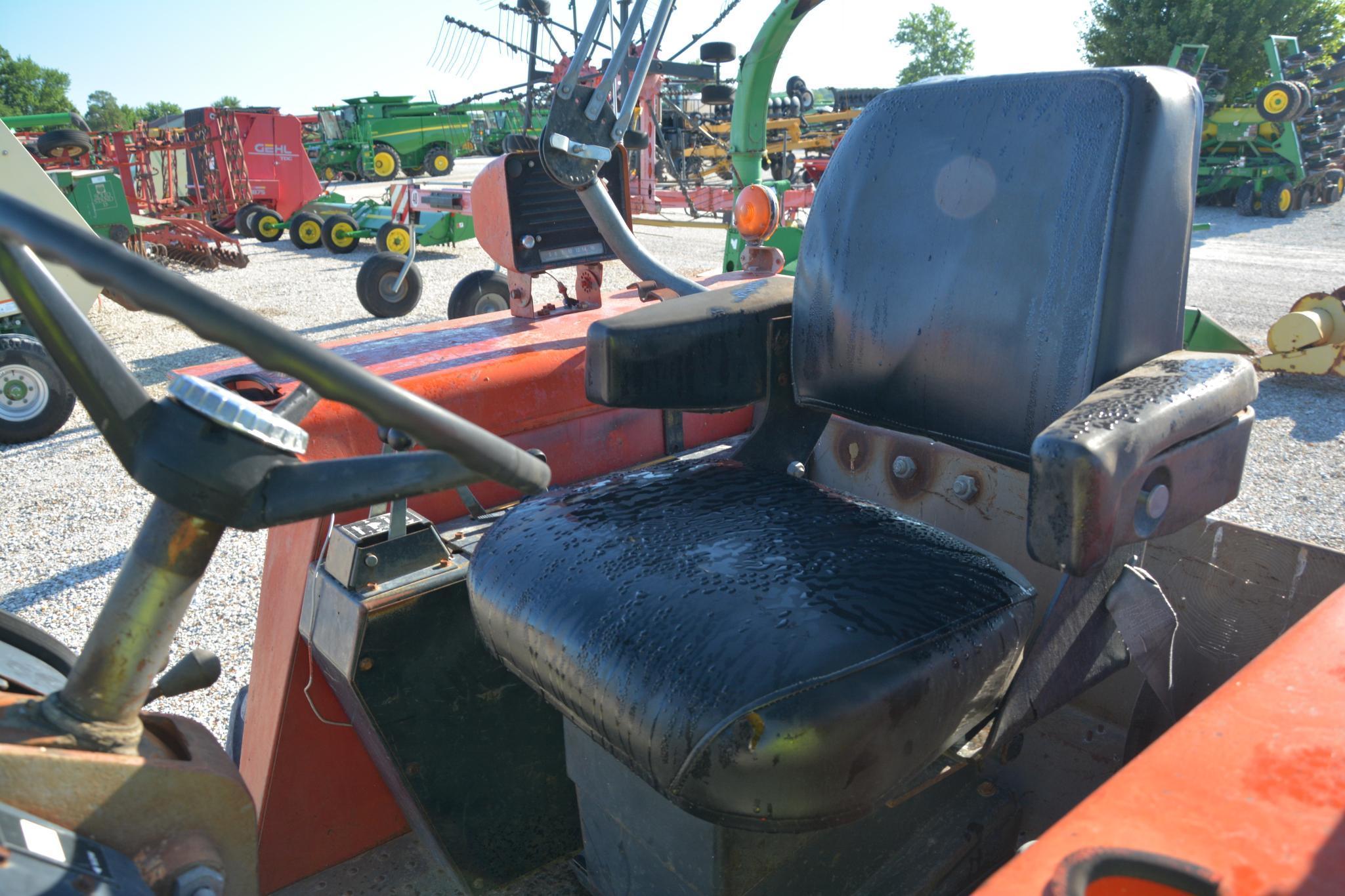 Massey Fergusen 1085 2wd tractor