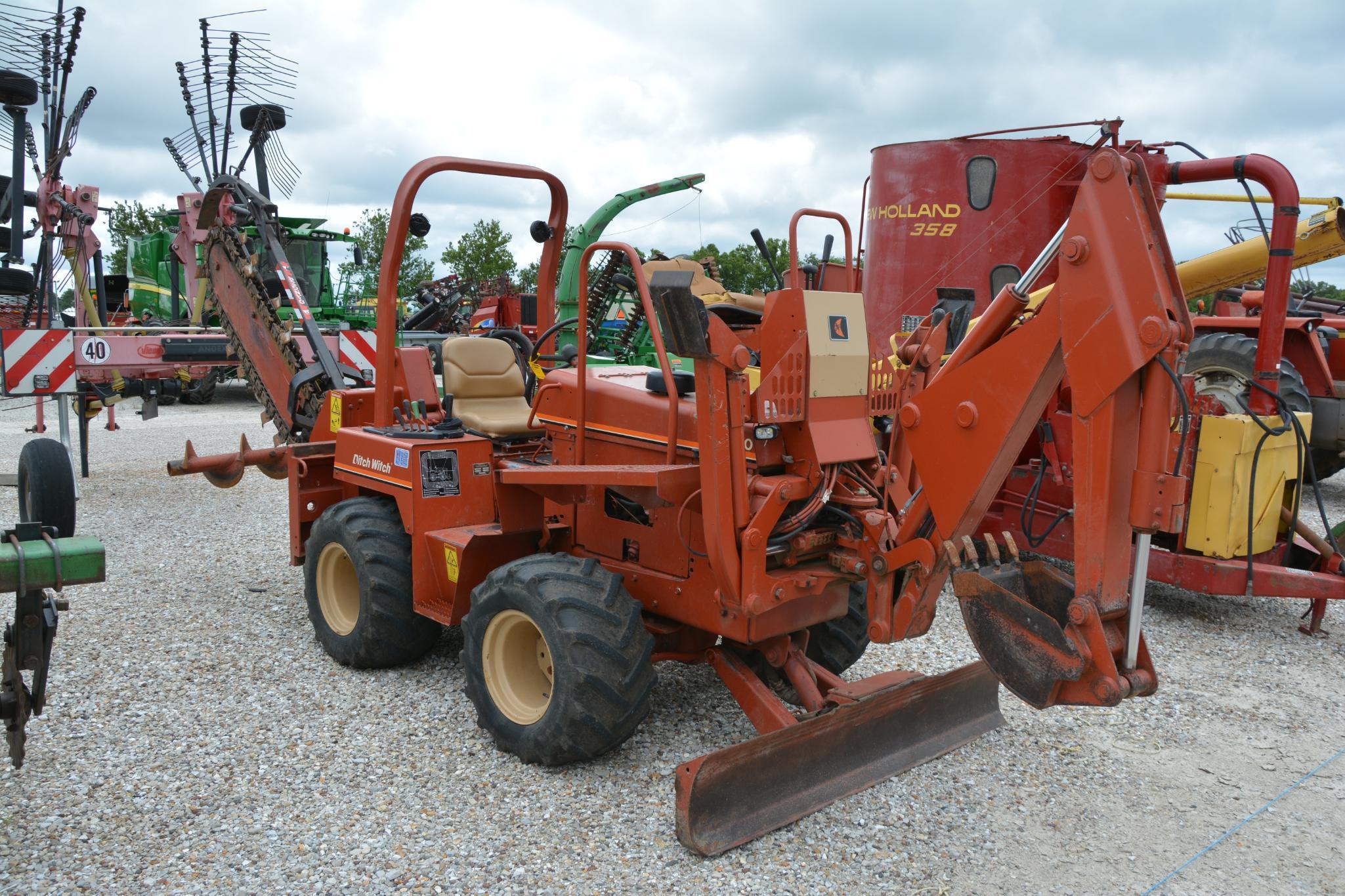 Ditch Witch 5400 4wd trencher