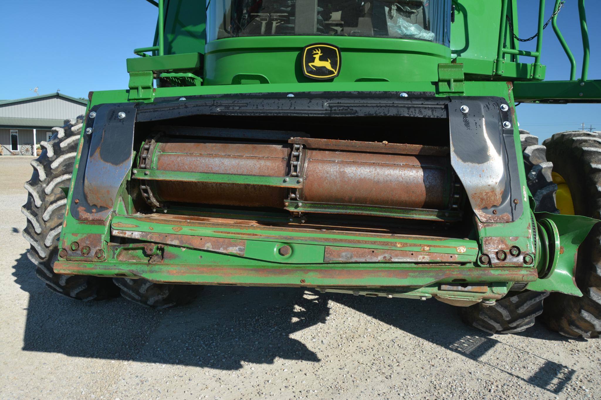 2006 John Deere 9760 4wd combine