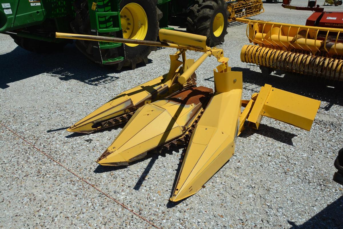 (2) New Holland 824 2 Row 30" corn head