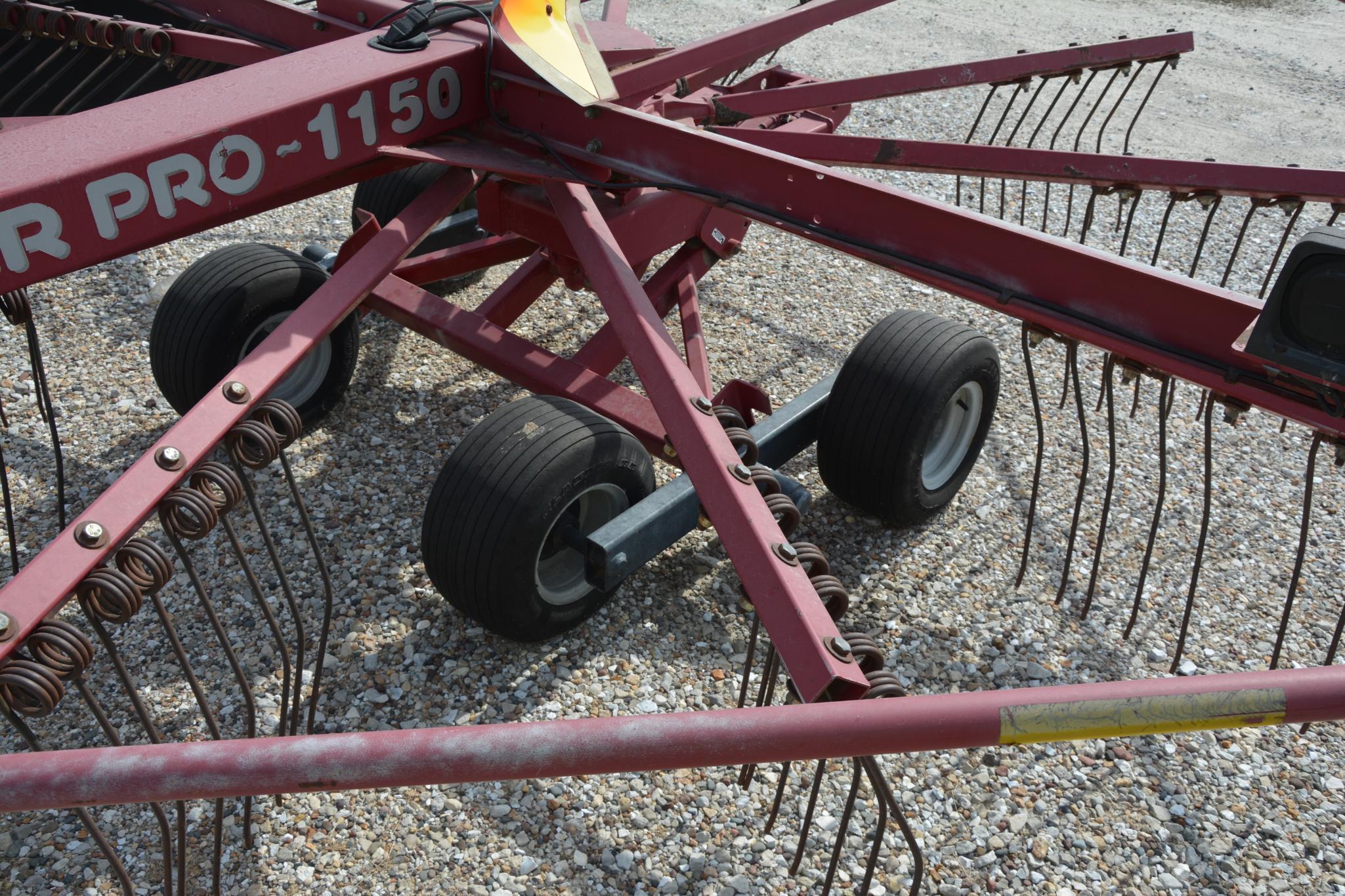 Miller Pro 1150 & Miller Pro 2250 tandem hitch hay tedder