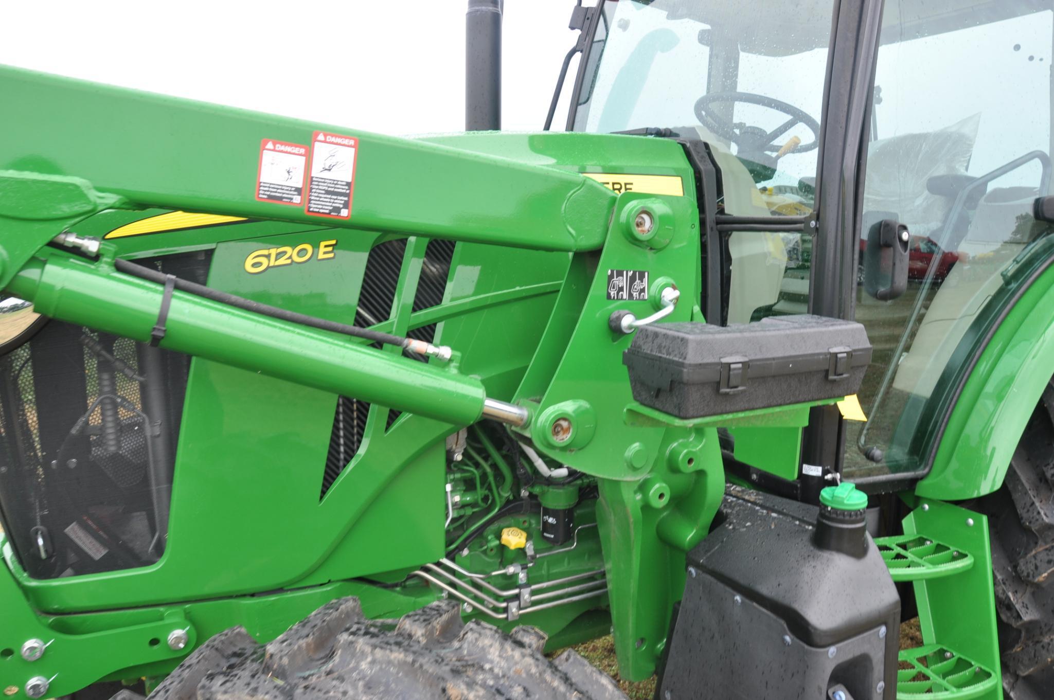 2016 JD 6120E MFWD tractor w/loader