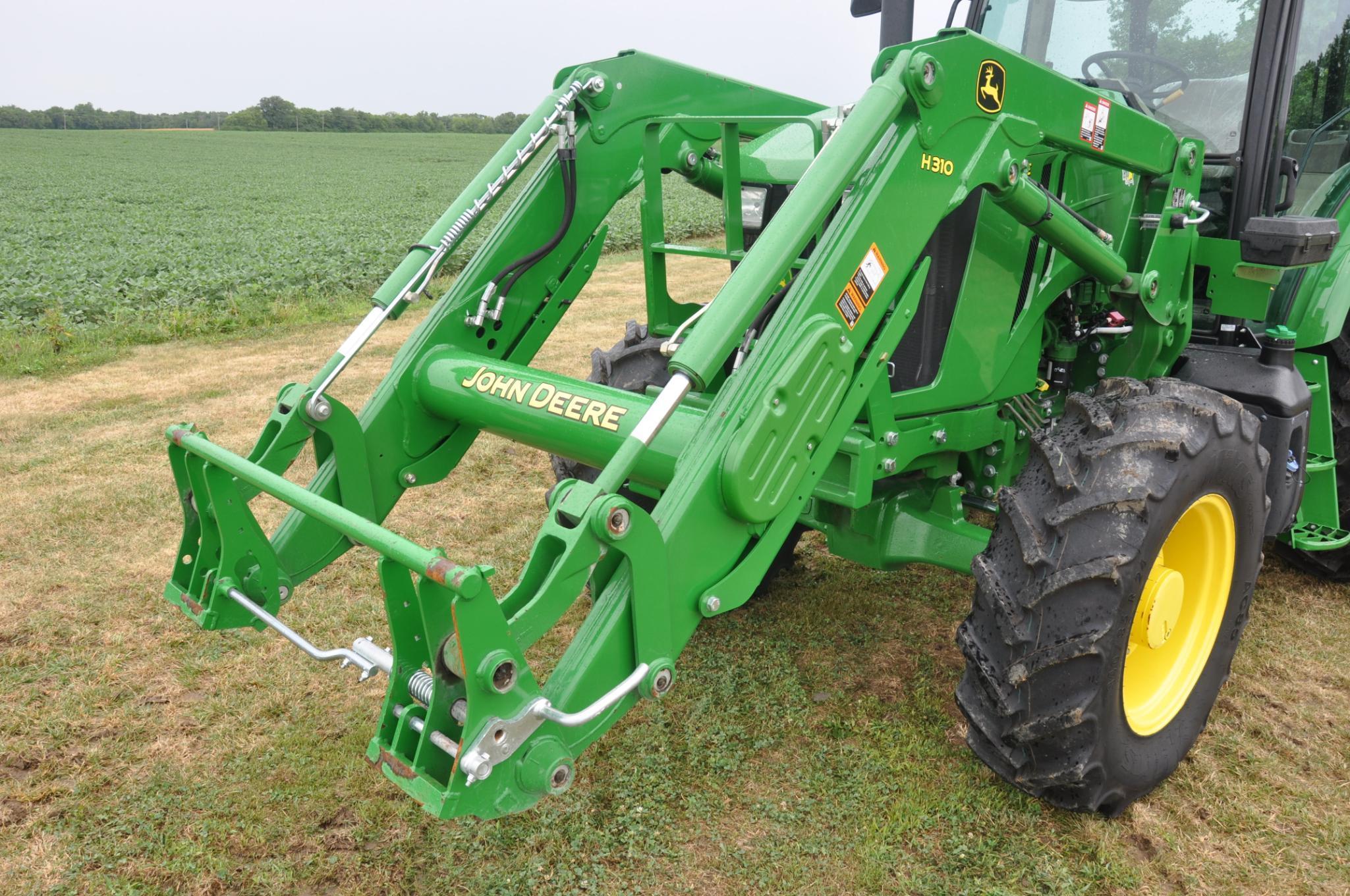 2016 JD 6120E MFWD tractor w/loader