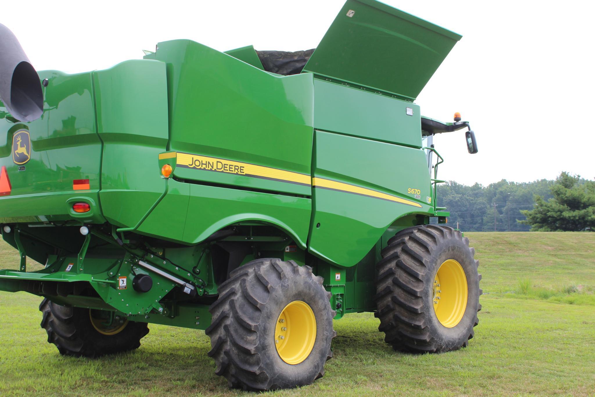 2016 JD S670 4wd combine