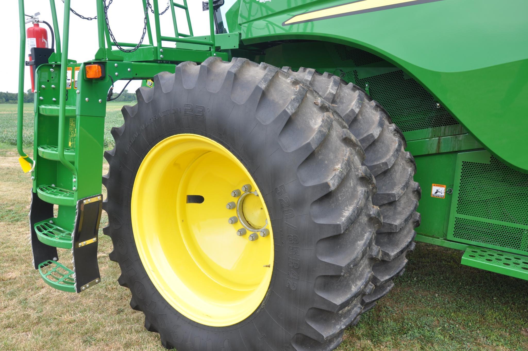 2017 JD S660 2wd combine