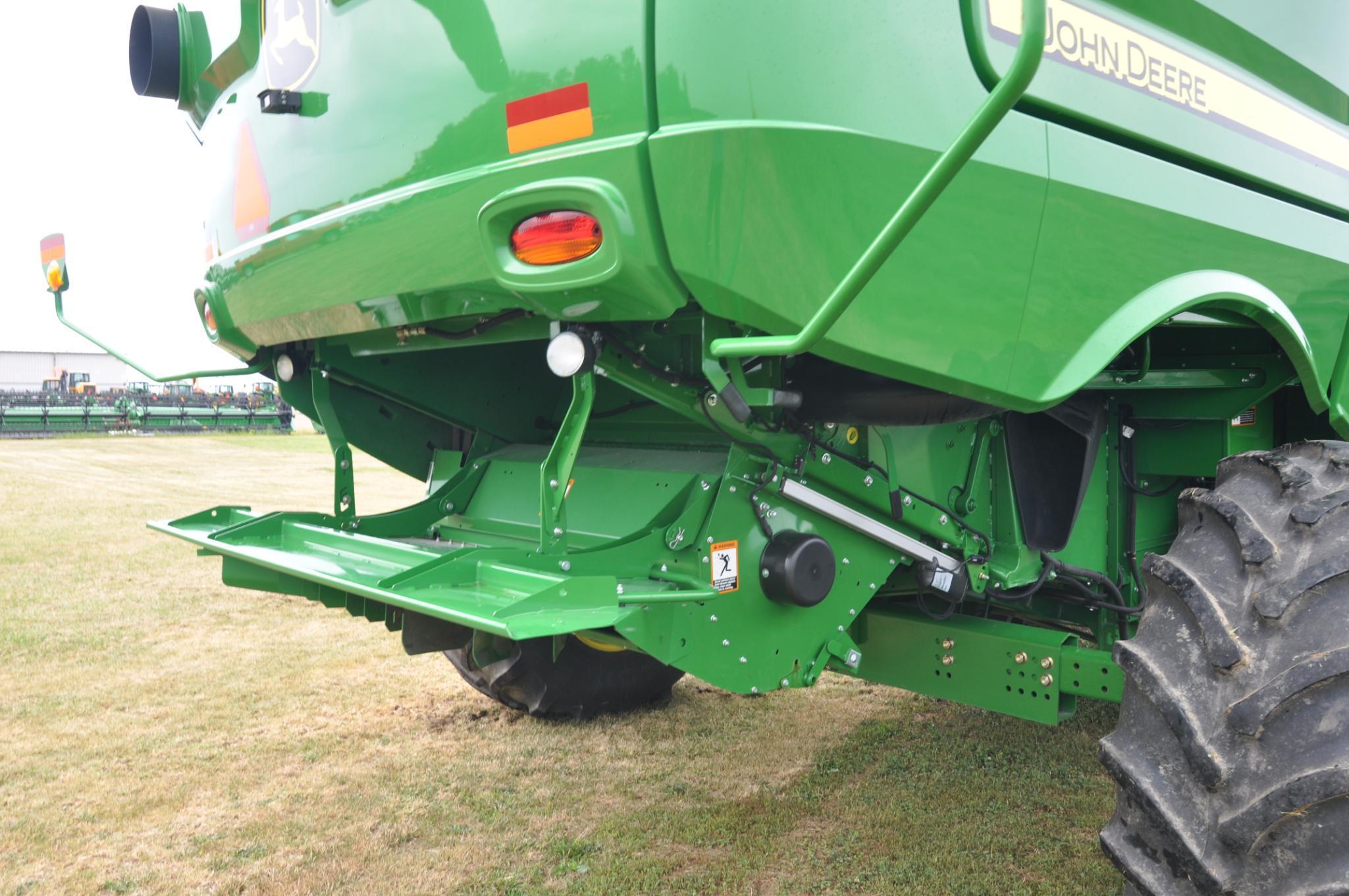 2017 JD S660 2wd combine