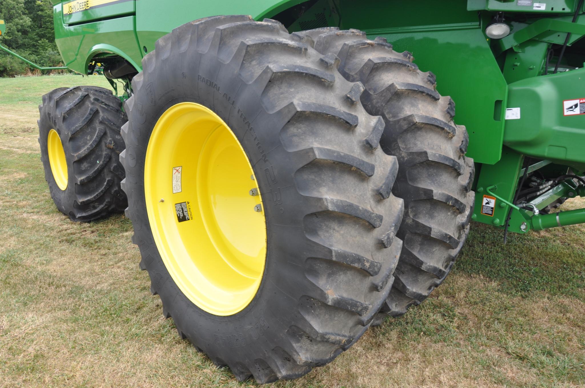 2017 JD S660 2wd combine