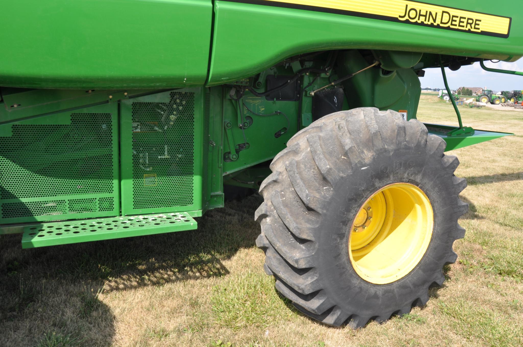 2008 JD 9770STS 2wd combine