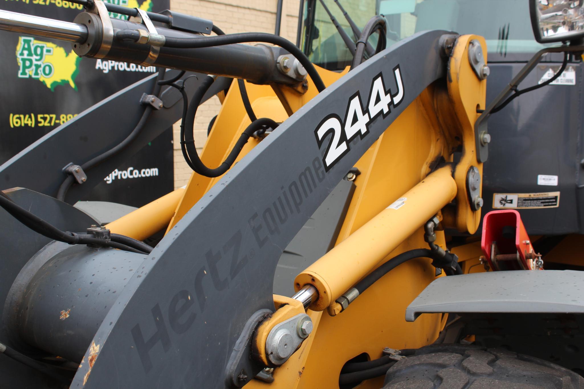 2014 JD 244J wheel loader