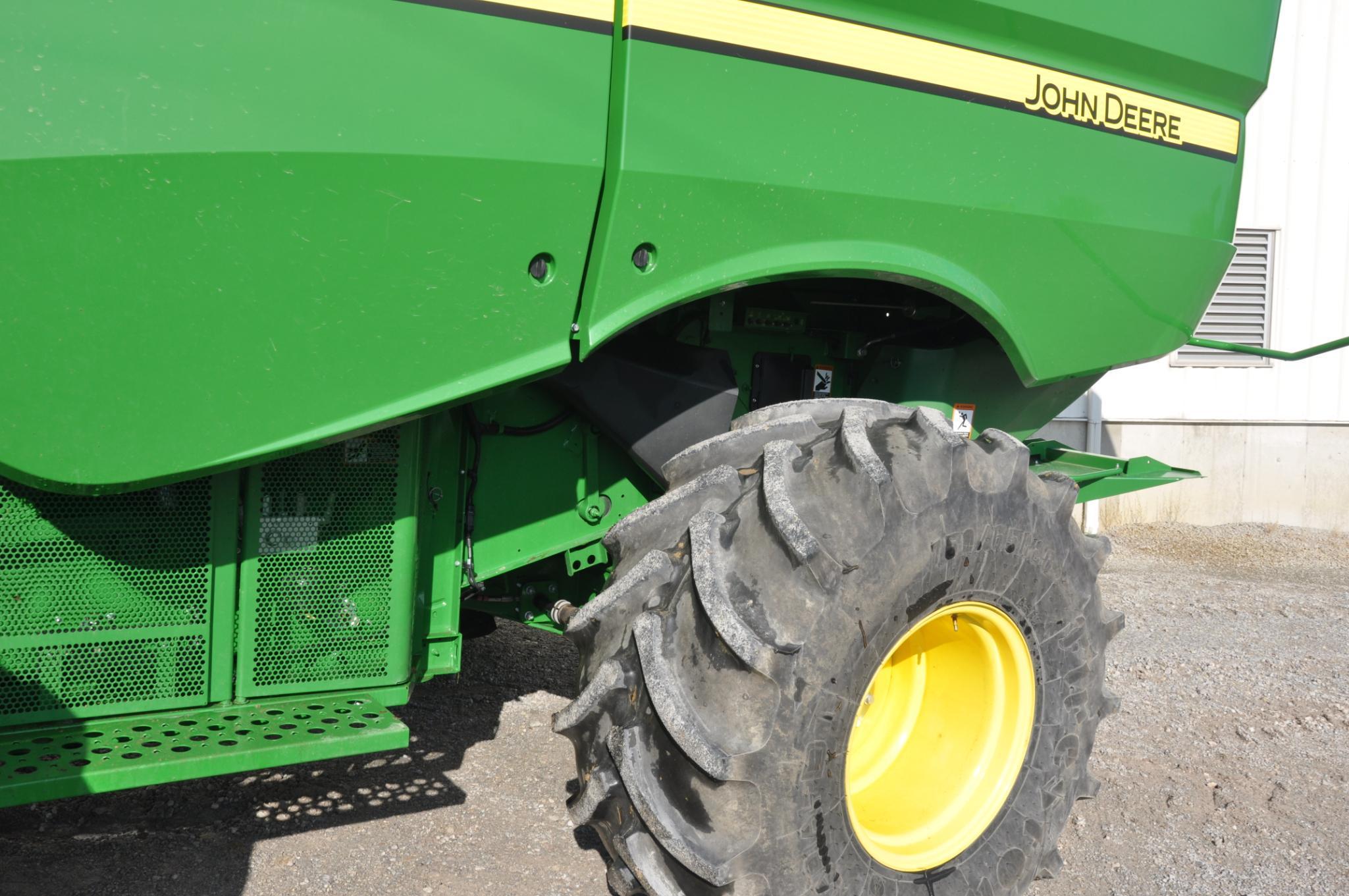 2016 JD S660 2wd combine