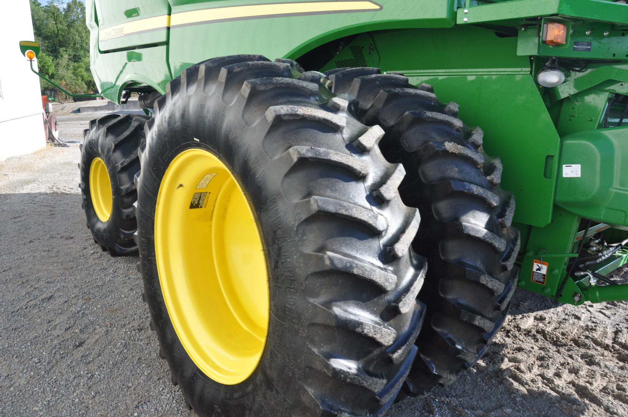 2016 JD S660 2wd combine