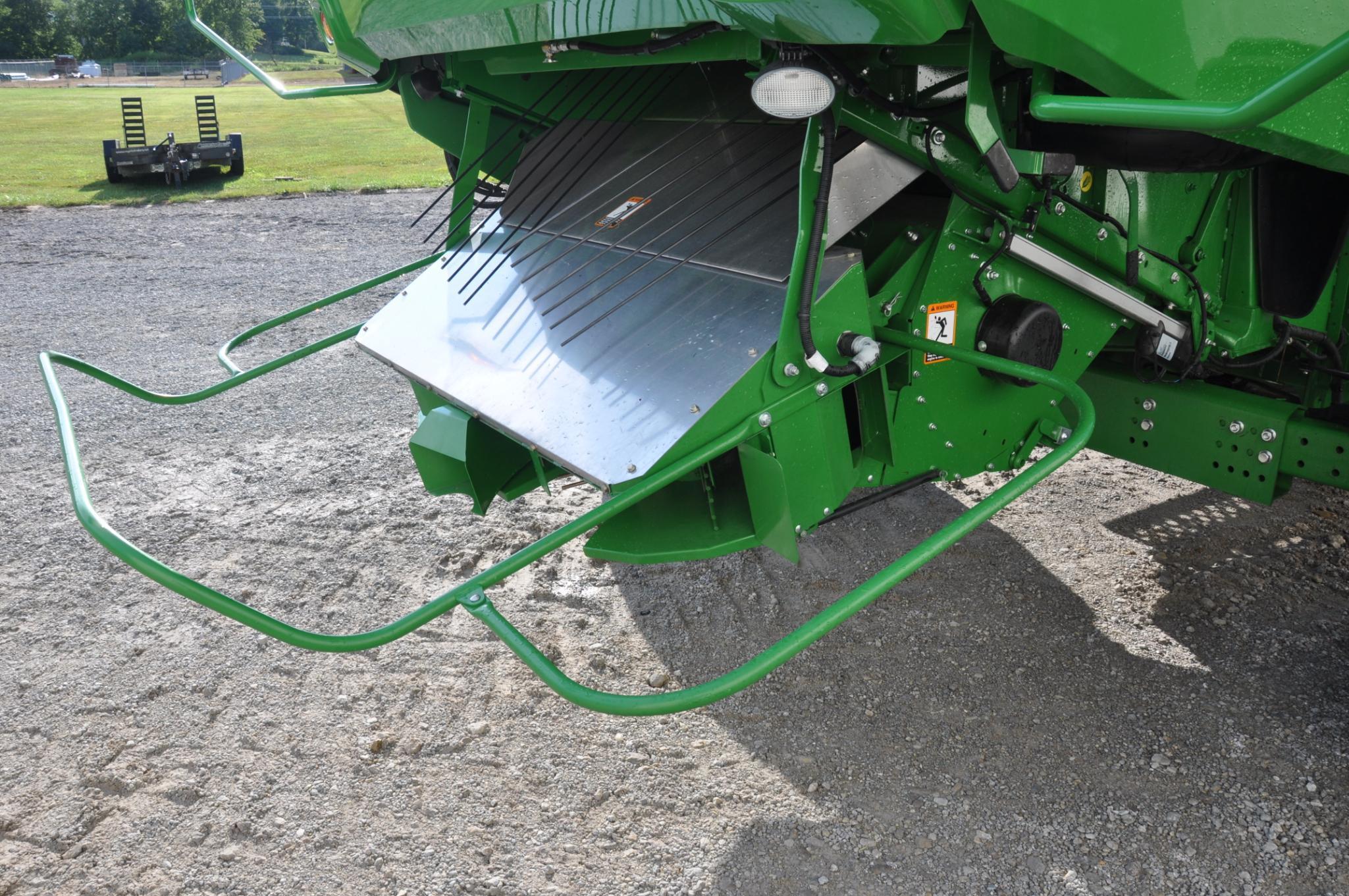 2017 JD S680 4wd combine