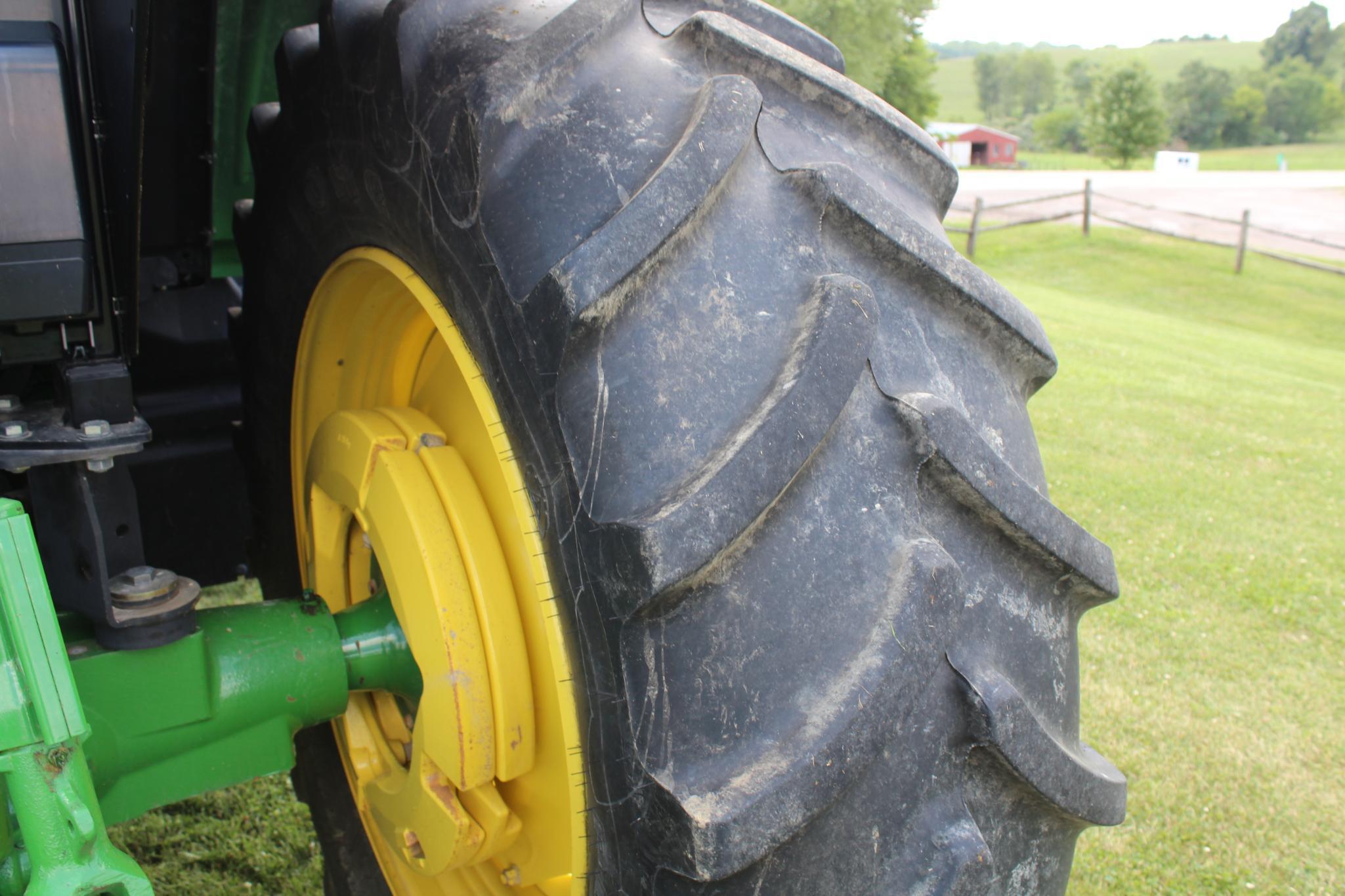 2017 JD 6145M MFWD tractor