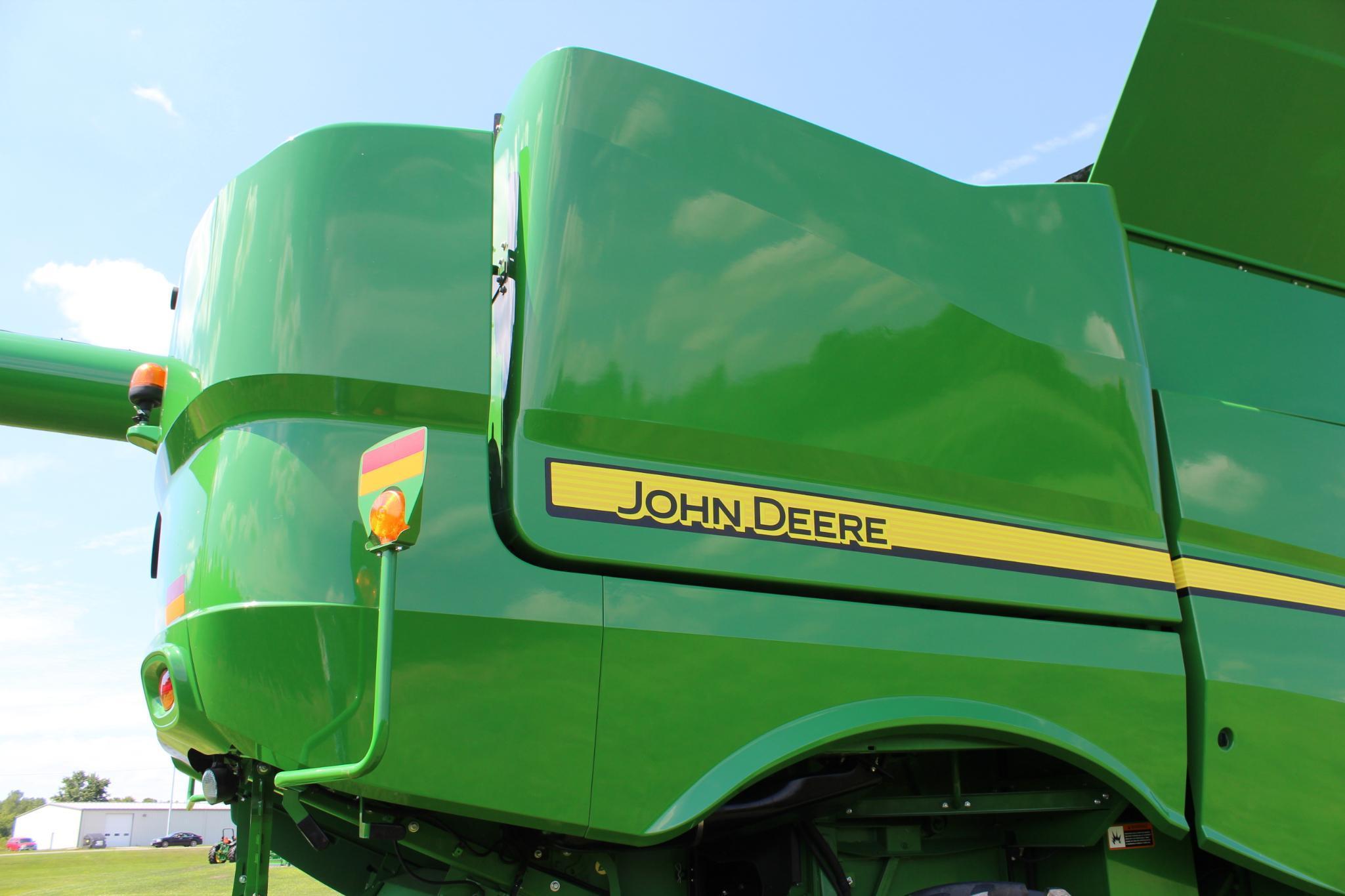 2015 JD S660 2wd combine