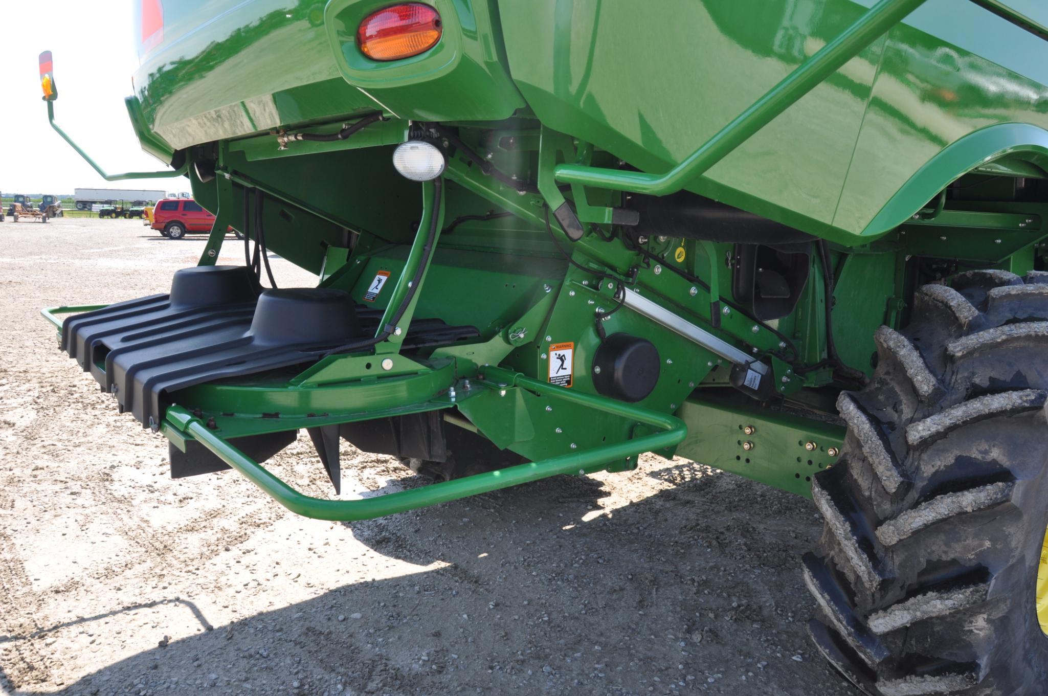 2015 JD S680 2wd combine