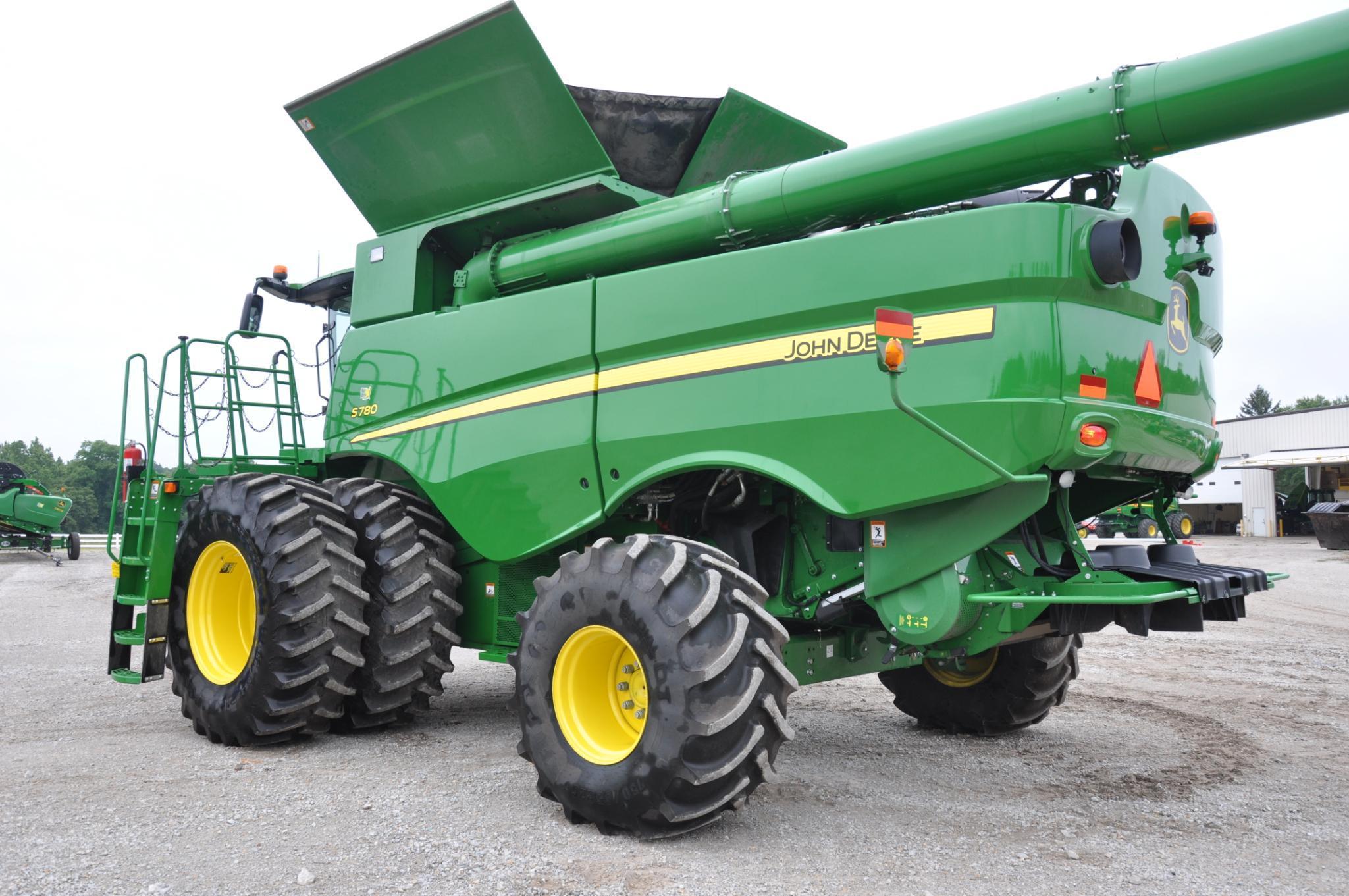 2018 JD S780 4wd combine