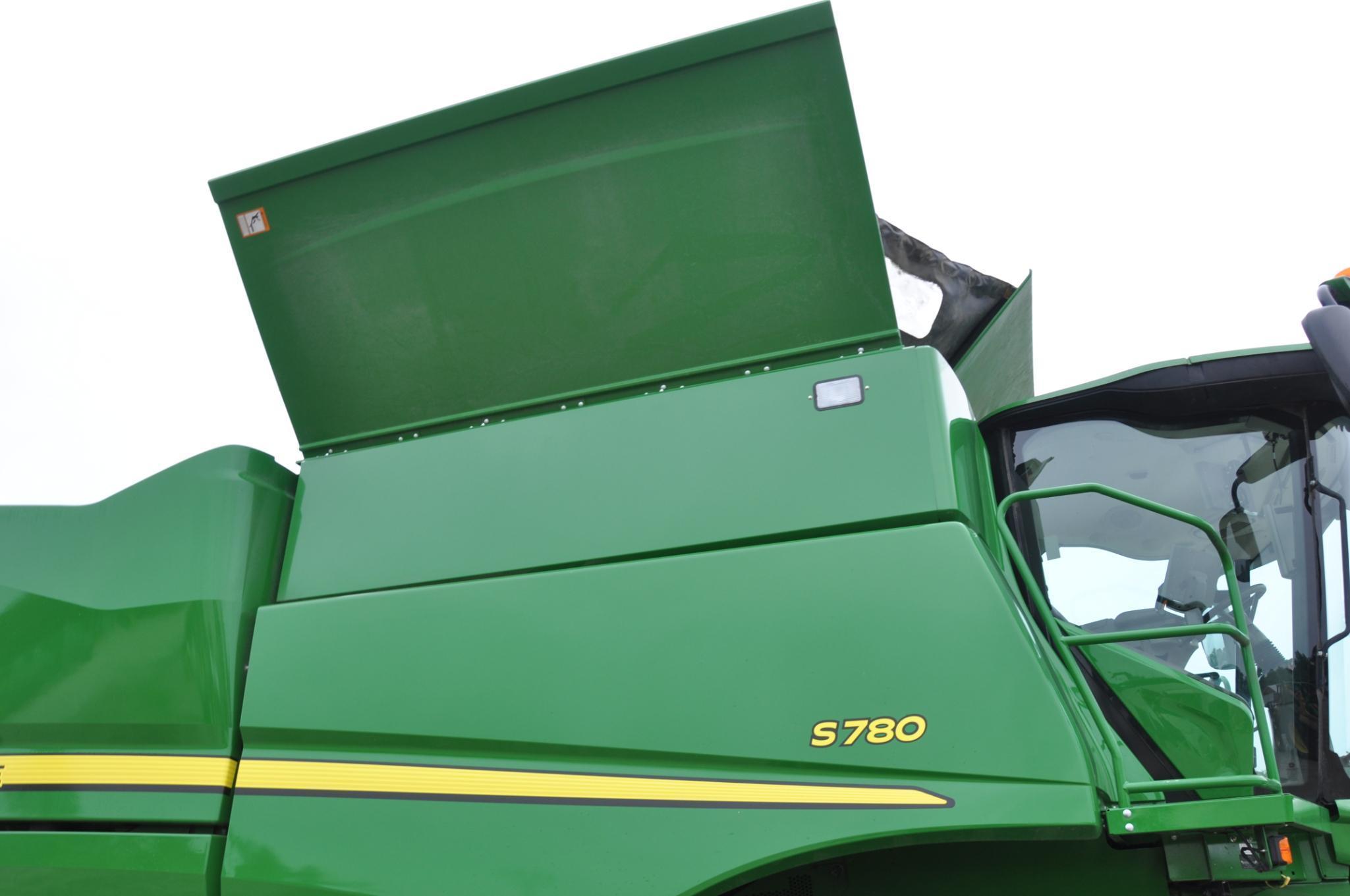 2018 JD S780 4wd combine