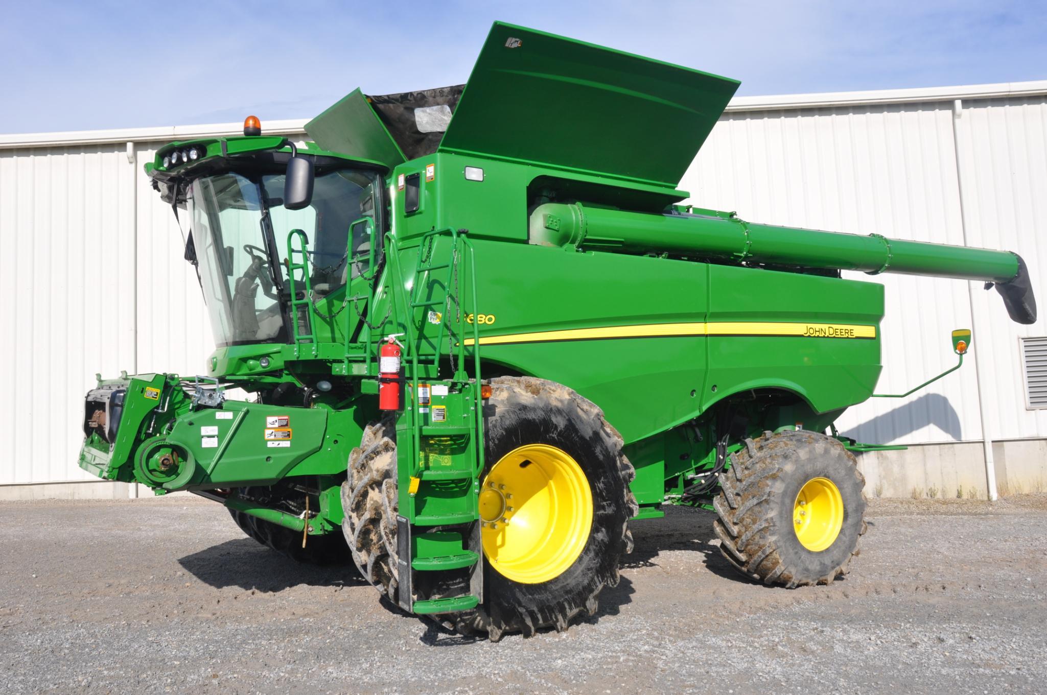 2015 JD S680 4wd combine