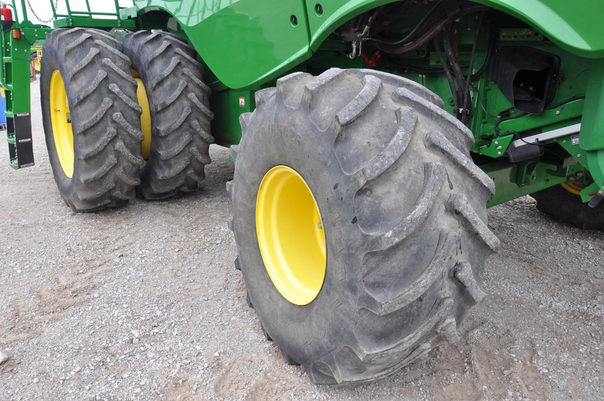 2014 JD S680 4wd combine