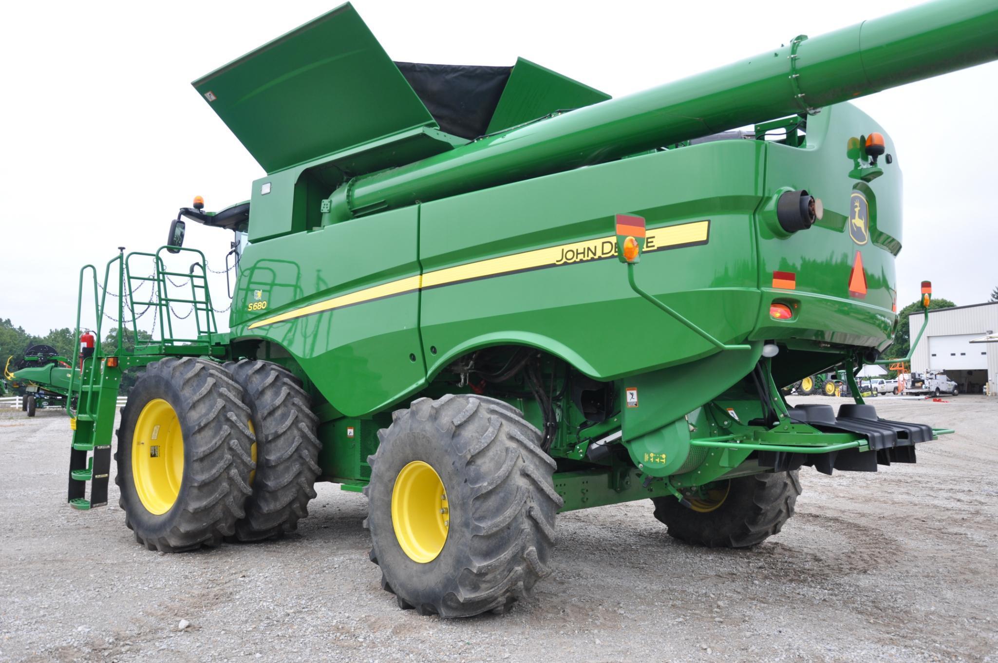 2014 JD S680 4wd combine