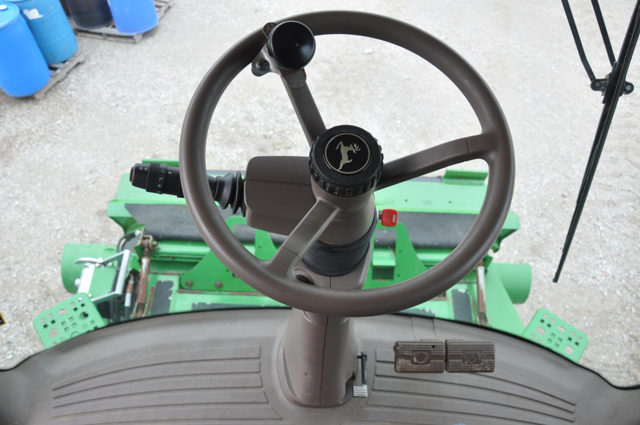 2014 JD S680 4wd combine