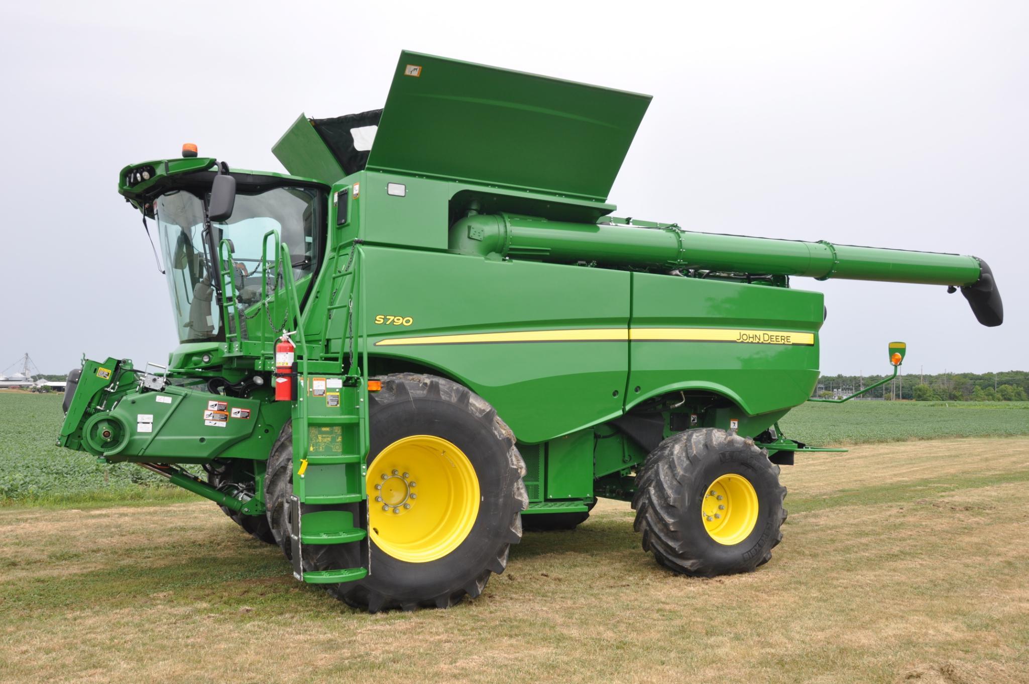 2018 JD S790 2wd combine