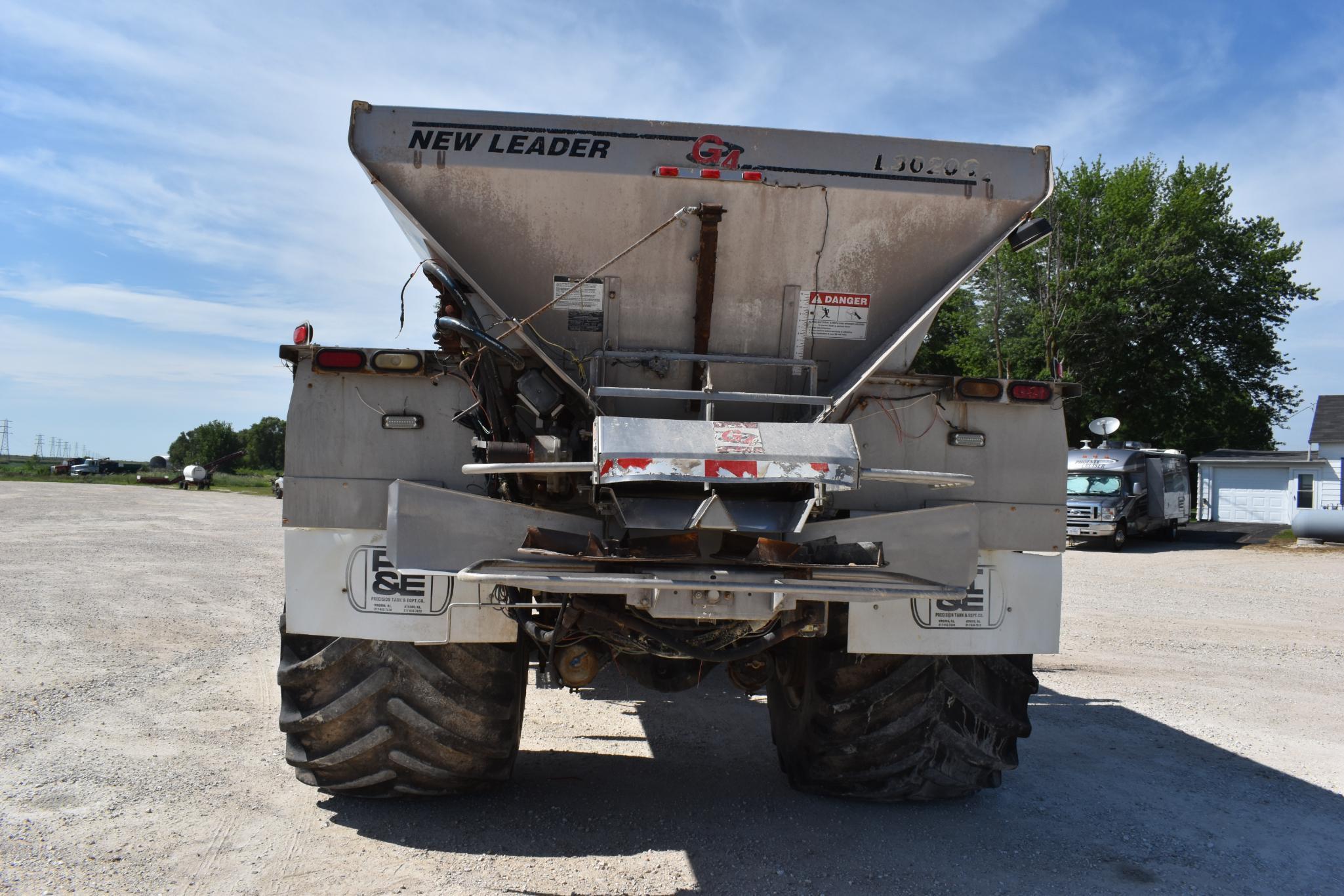 2005 Sterling LT8500 2wd spreader truck