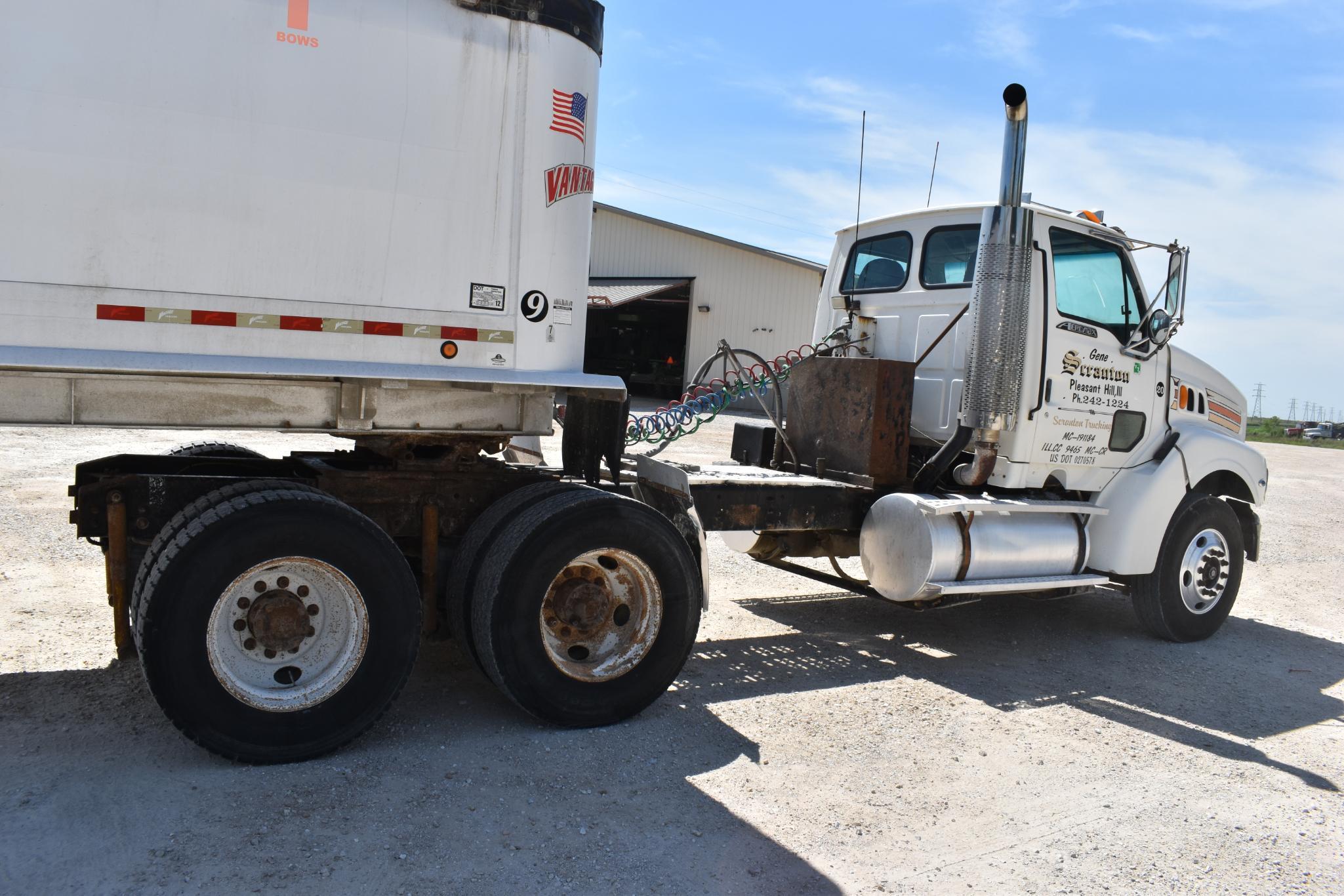 1996 Ford Aeromax day cab semi