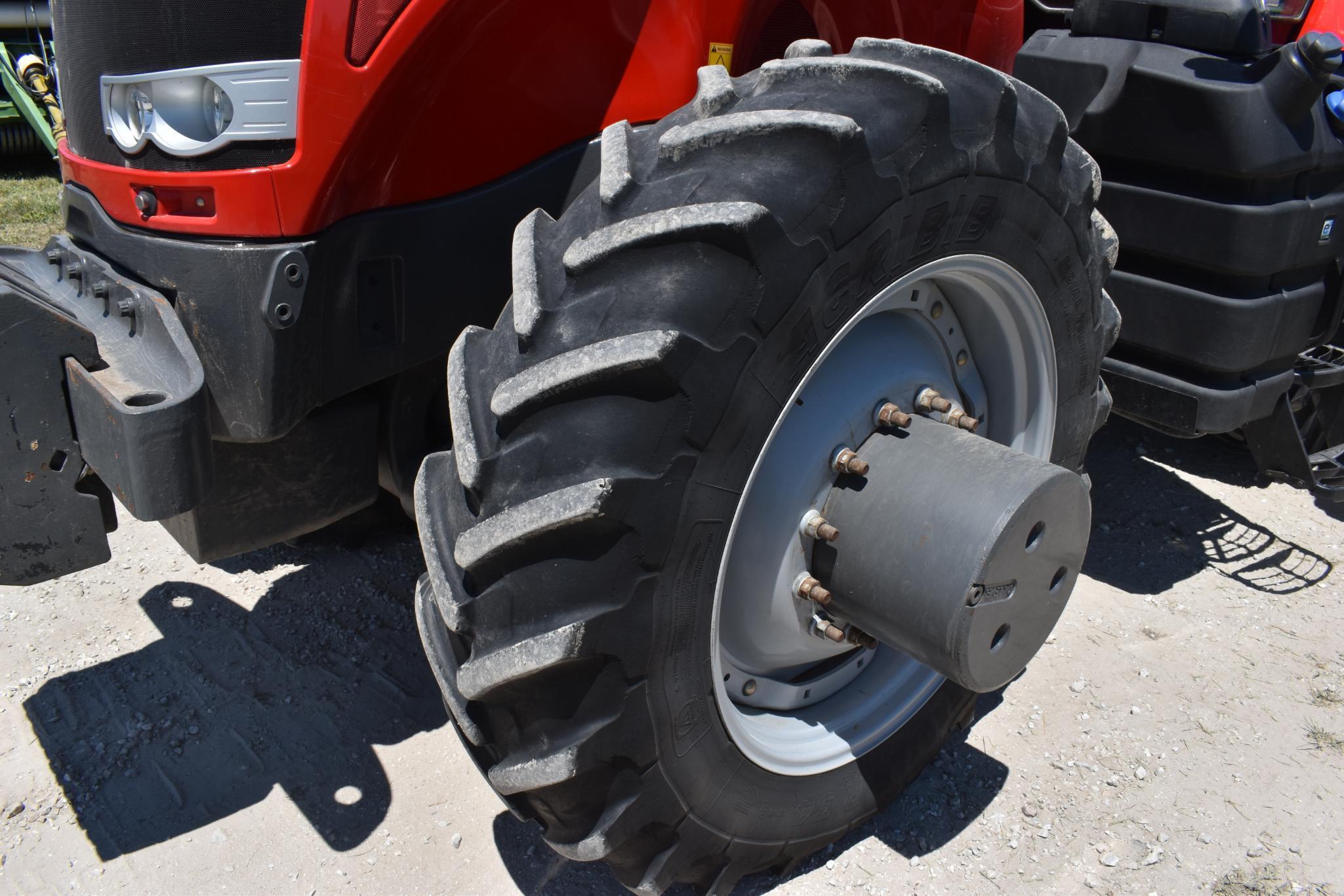 2012 Massey Ferguson 8660 MFWD tractor