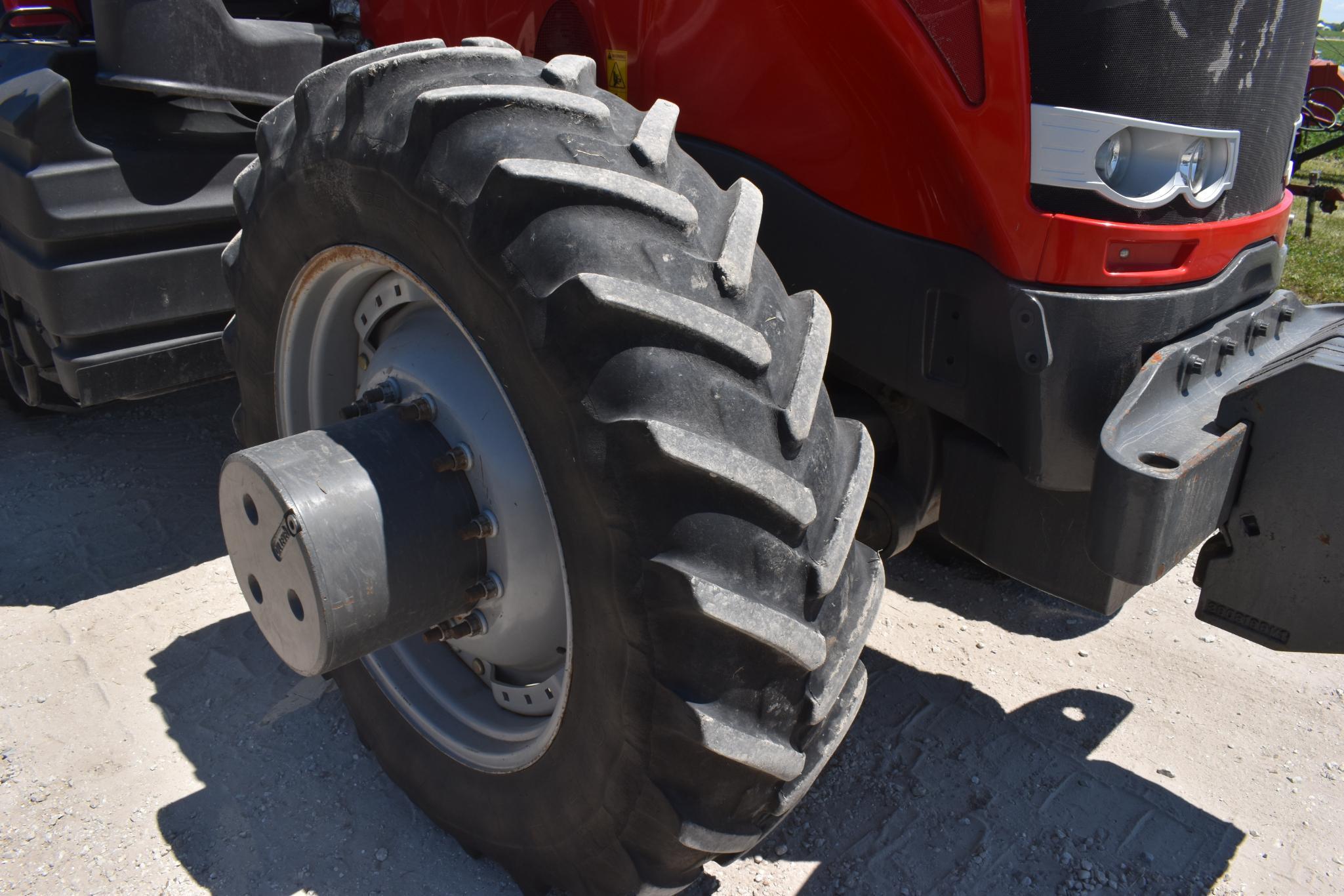 2012 Massey Ferguson 8660 MFWD tractor