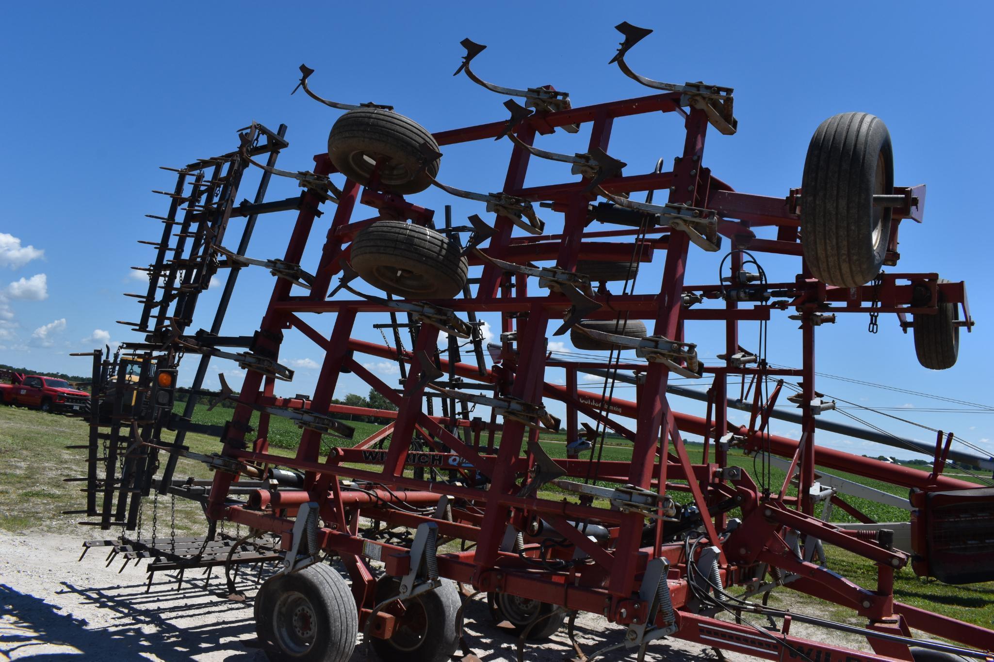 Wil-Rich "Quad 5" 30' field cultivator