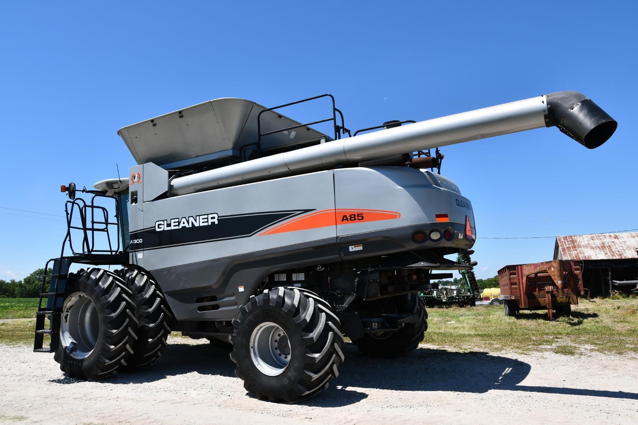 2008 Gleaner A85 4wd combine