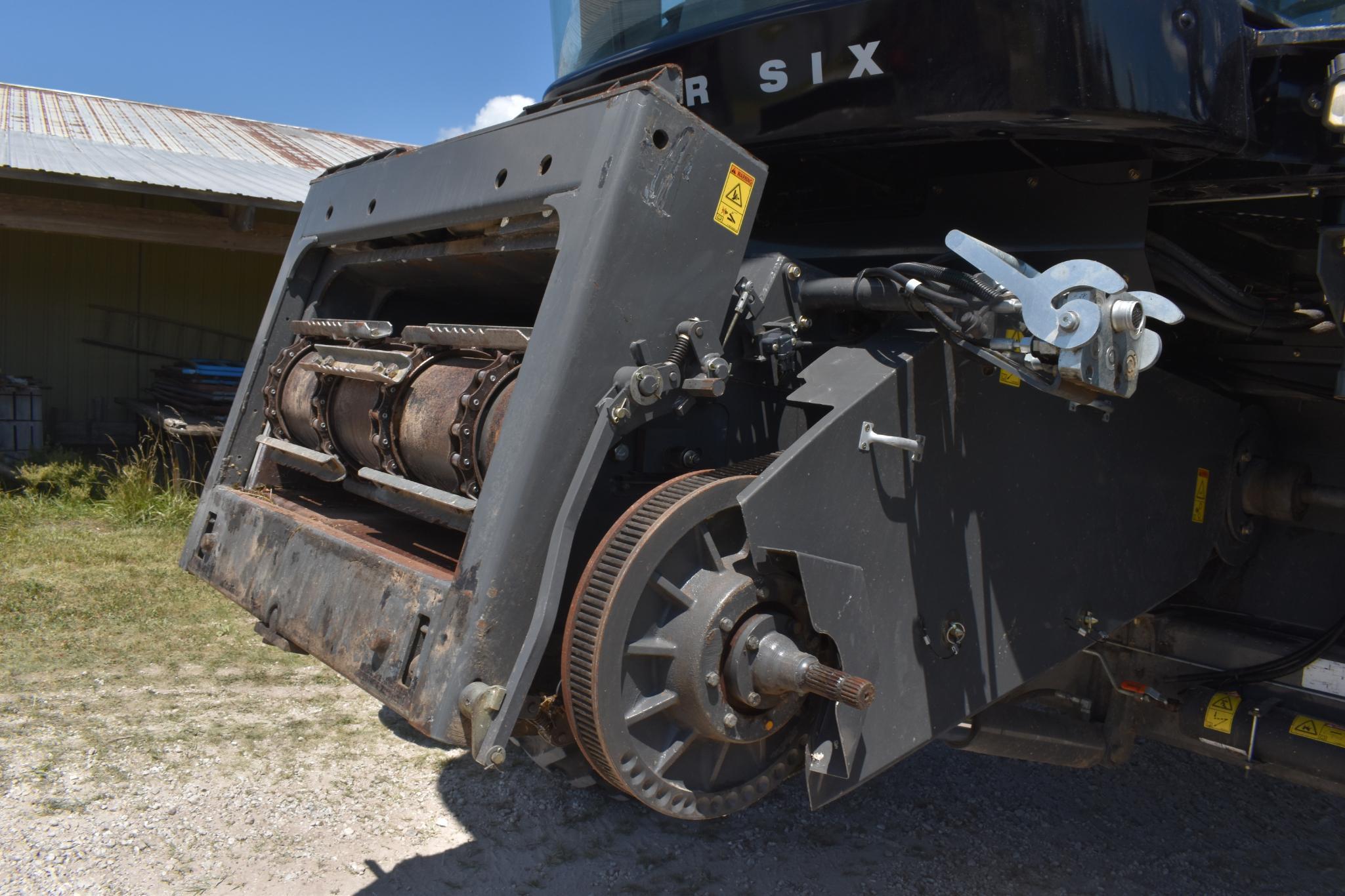 2011 Gleaner S67 "Super Six" 4wd combine